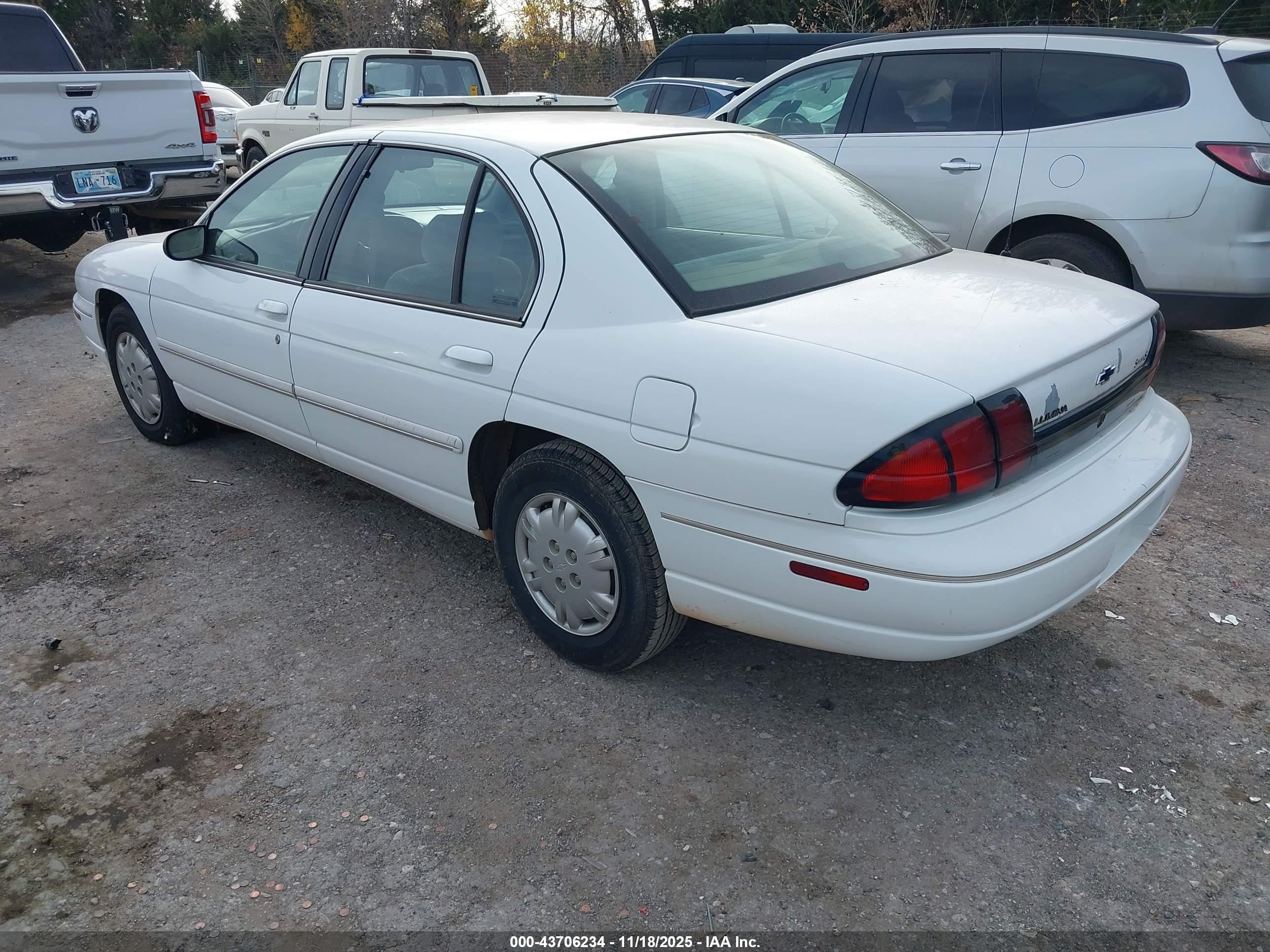 2000 Chevrolet Lumina   Белый vin: 2G1WL52J5Y1195901