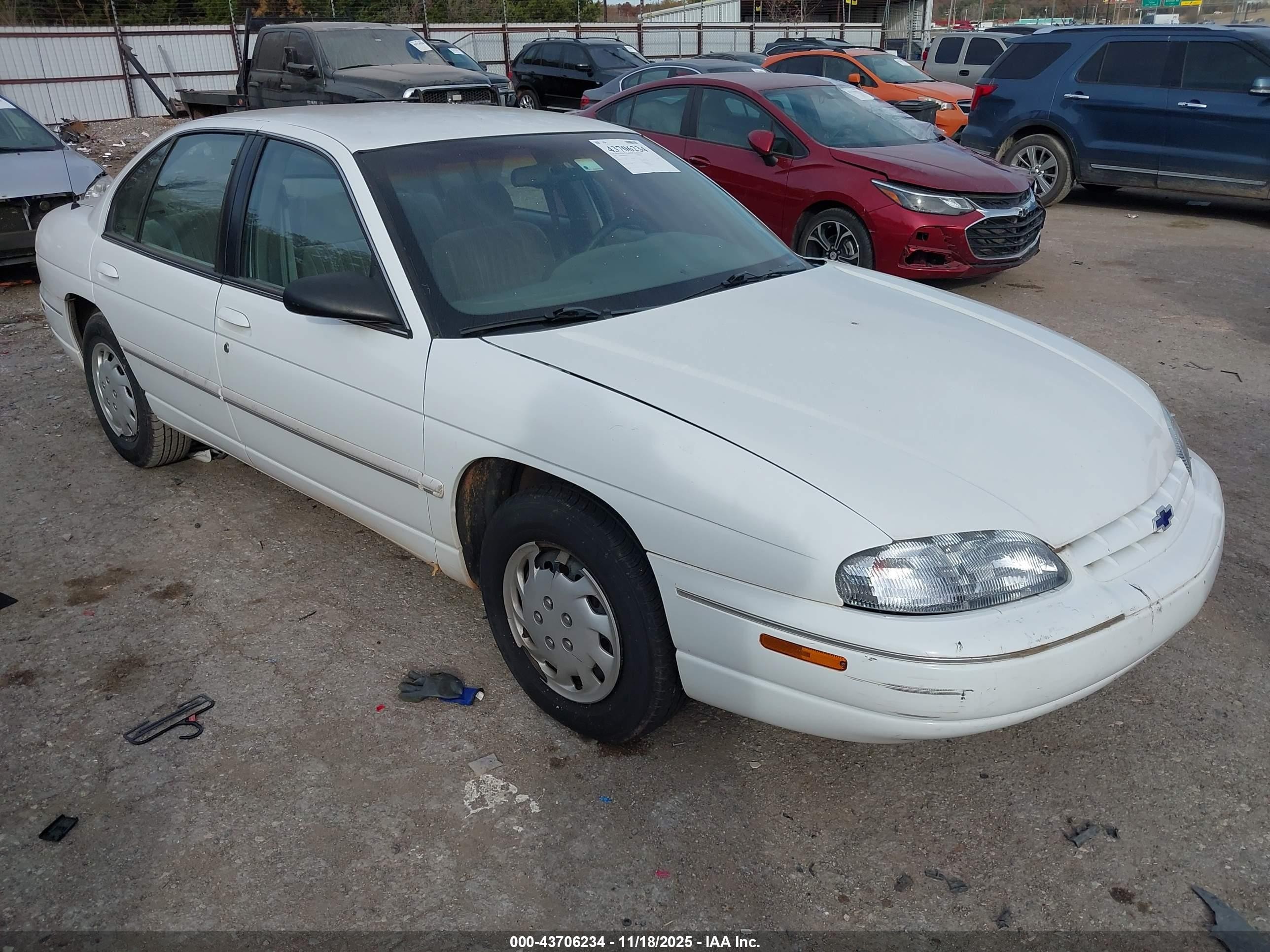 2000 Chevrolet Lumina   White vin: 2G1WL52J5Y1195901