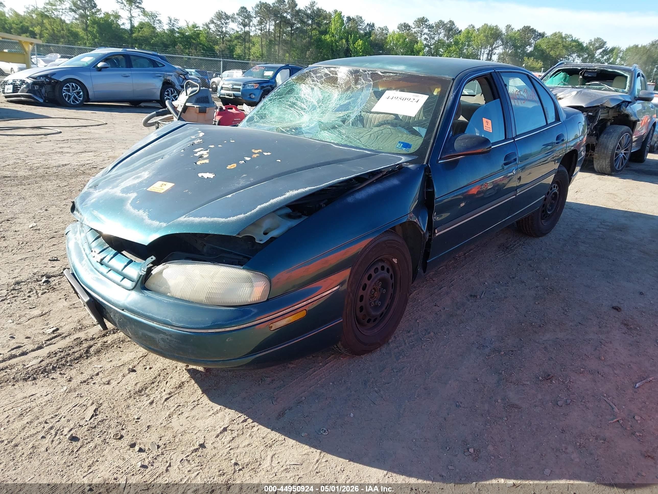 2001 Chevrolet Lumina   Green vin: 2G1WL52J611270028