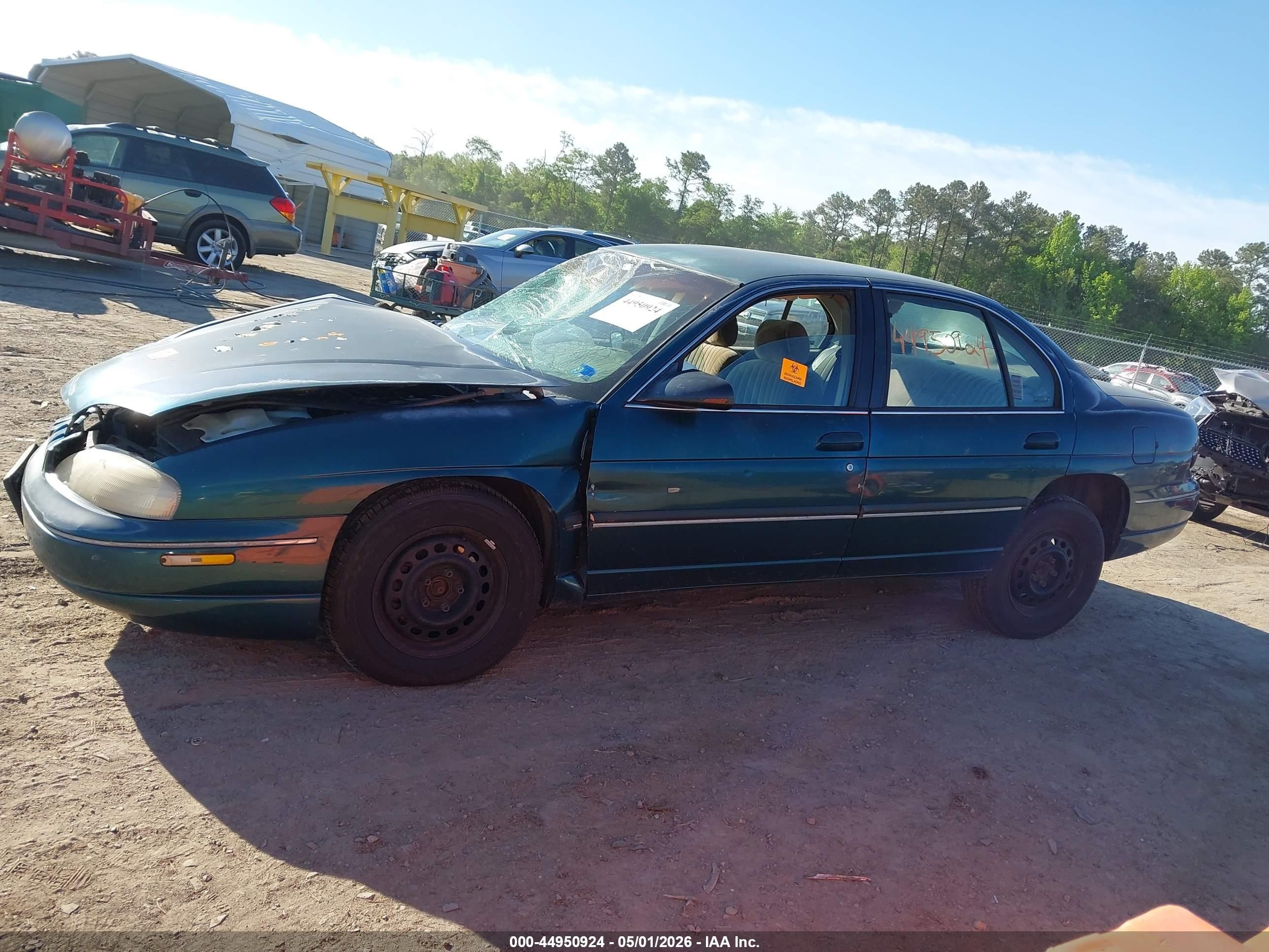 2001 Chevrolet Lumina   Green vin: 2G1WL52J611270028