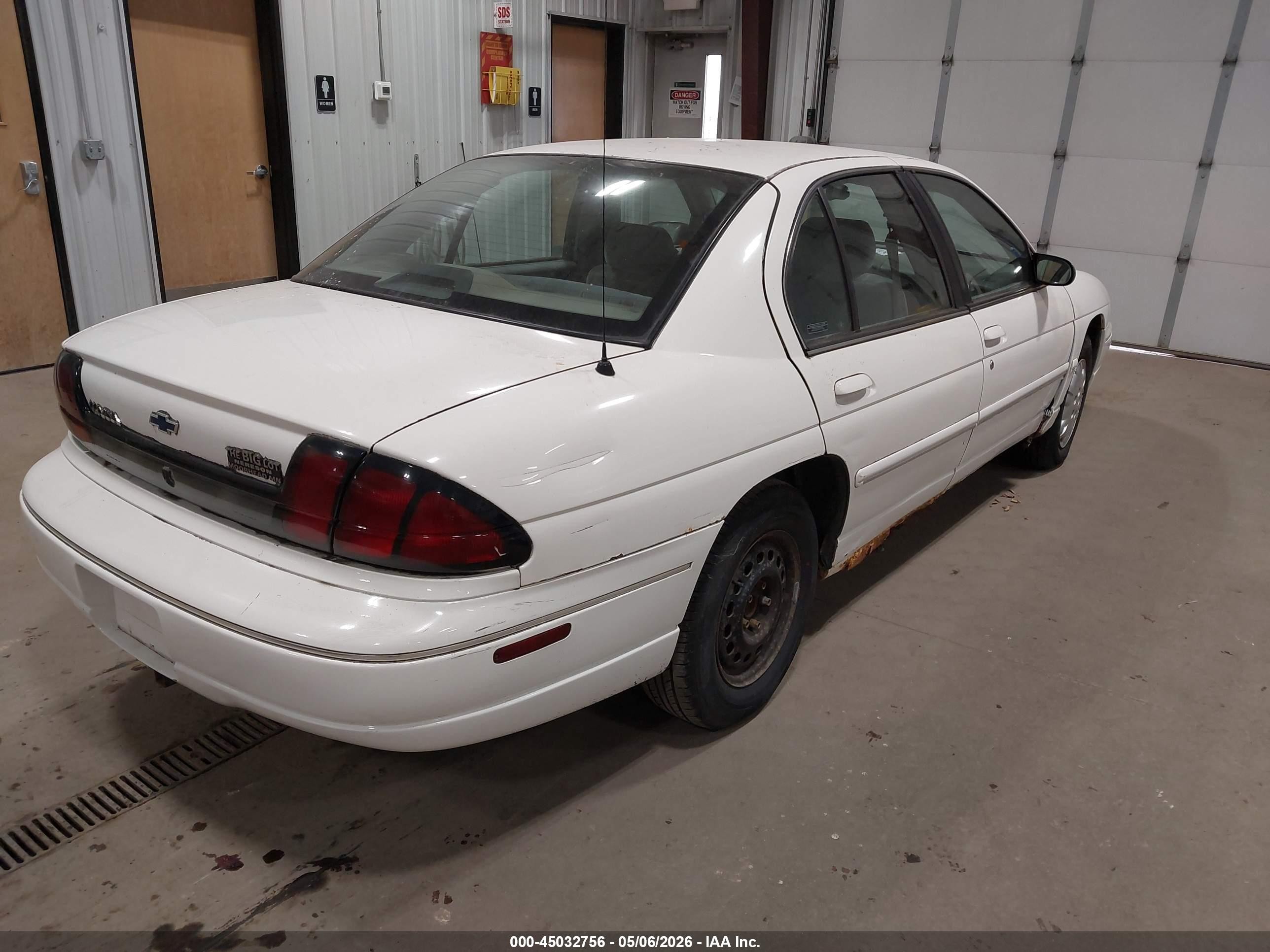 2001 Chevrolet Lumina   Белый vin: 2G1WL52J711262374