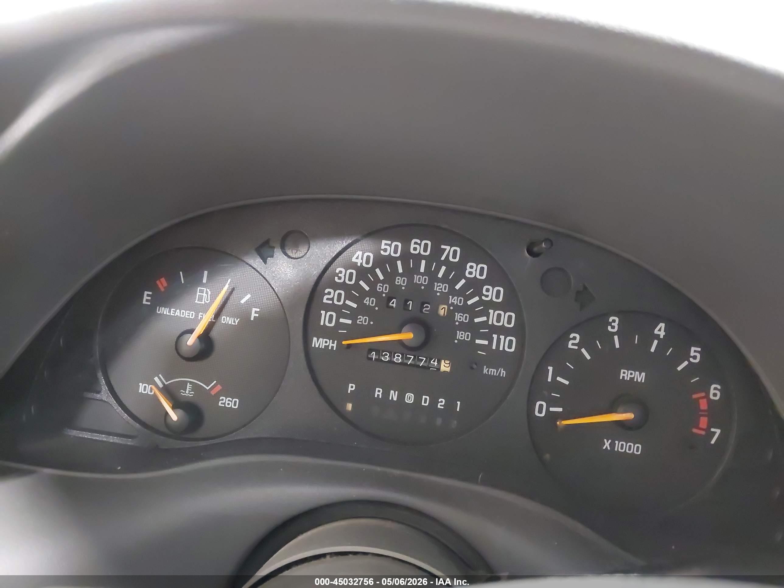 2001 Chevrolet Lumina   Белый vin: 2G1WL52J711262374