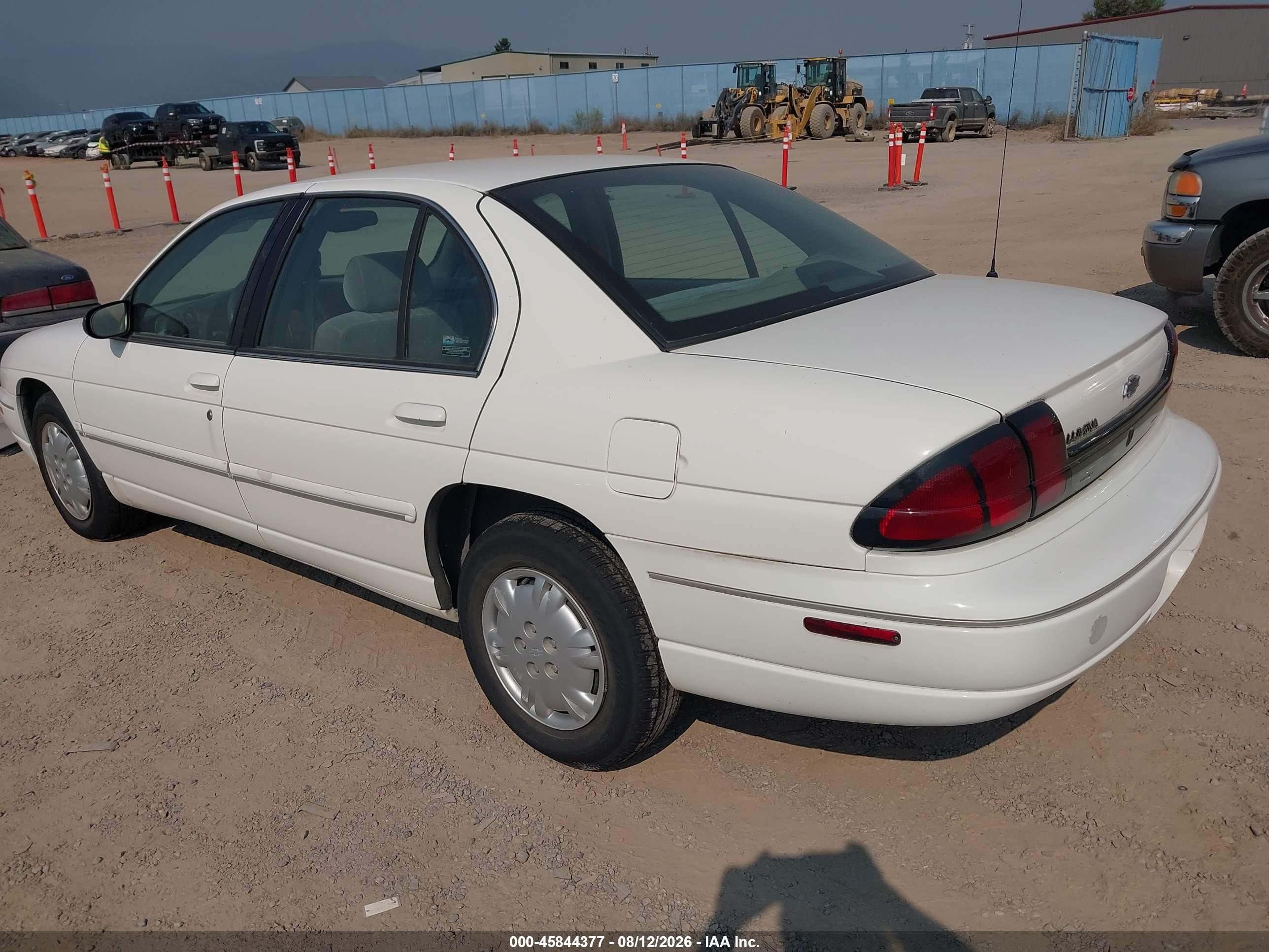 2001 Chevrolet Lumina   White vin: 2G1WL52J711294368