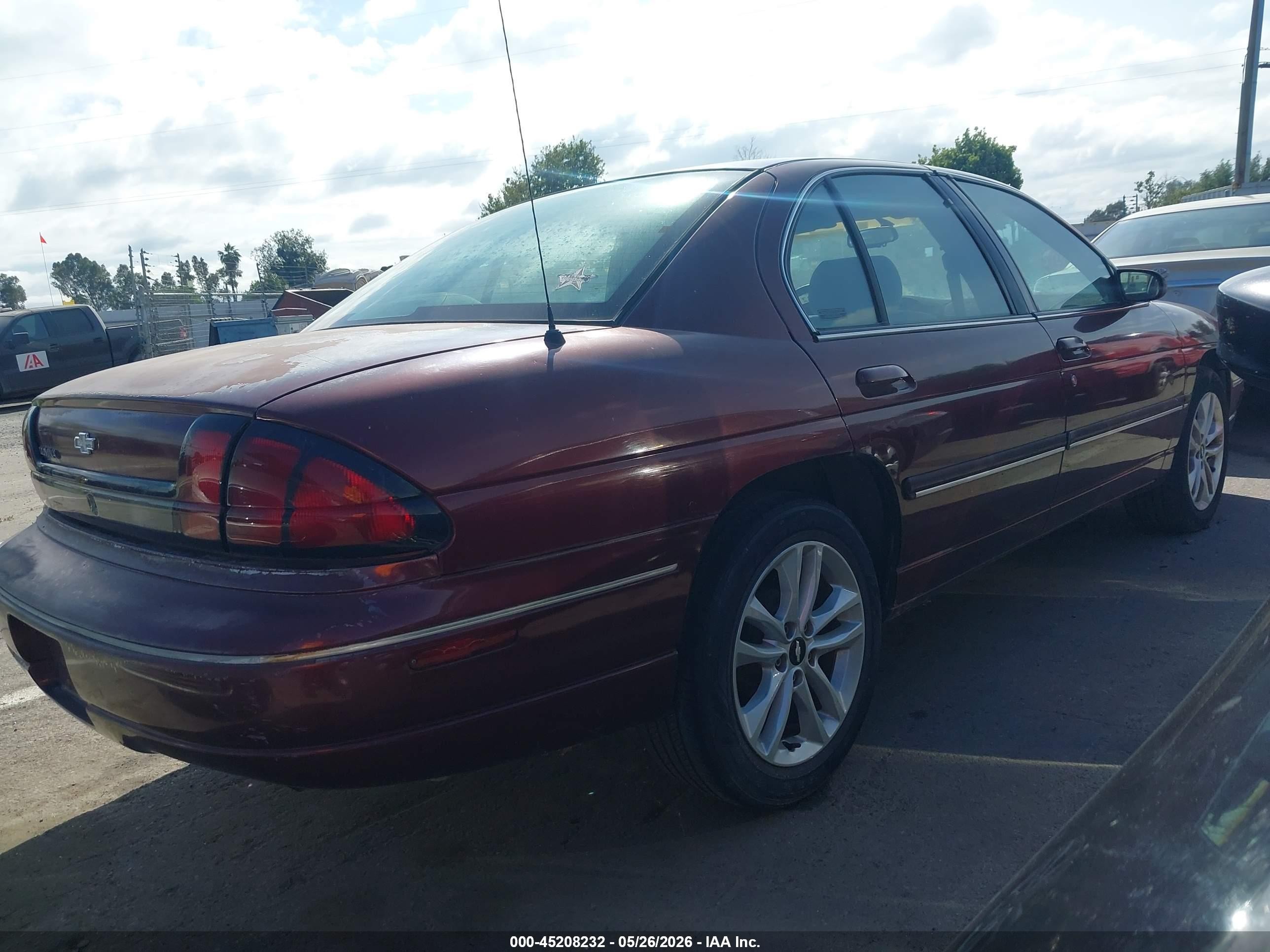 2001 Chevrolet Lumina   Burgundy vin: 2G1WL52J811285386