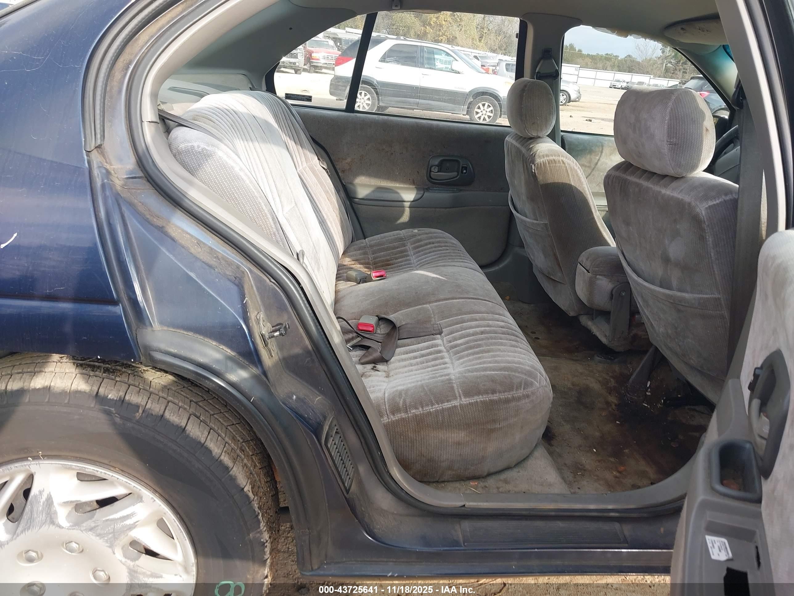 2000 Chevrolet Lumina   Blue vin: 2G1WL52J8Y1108430
