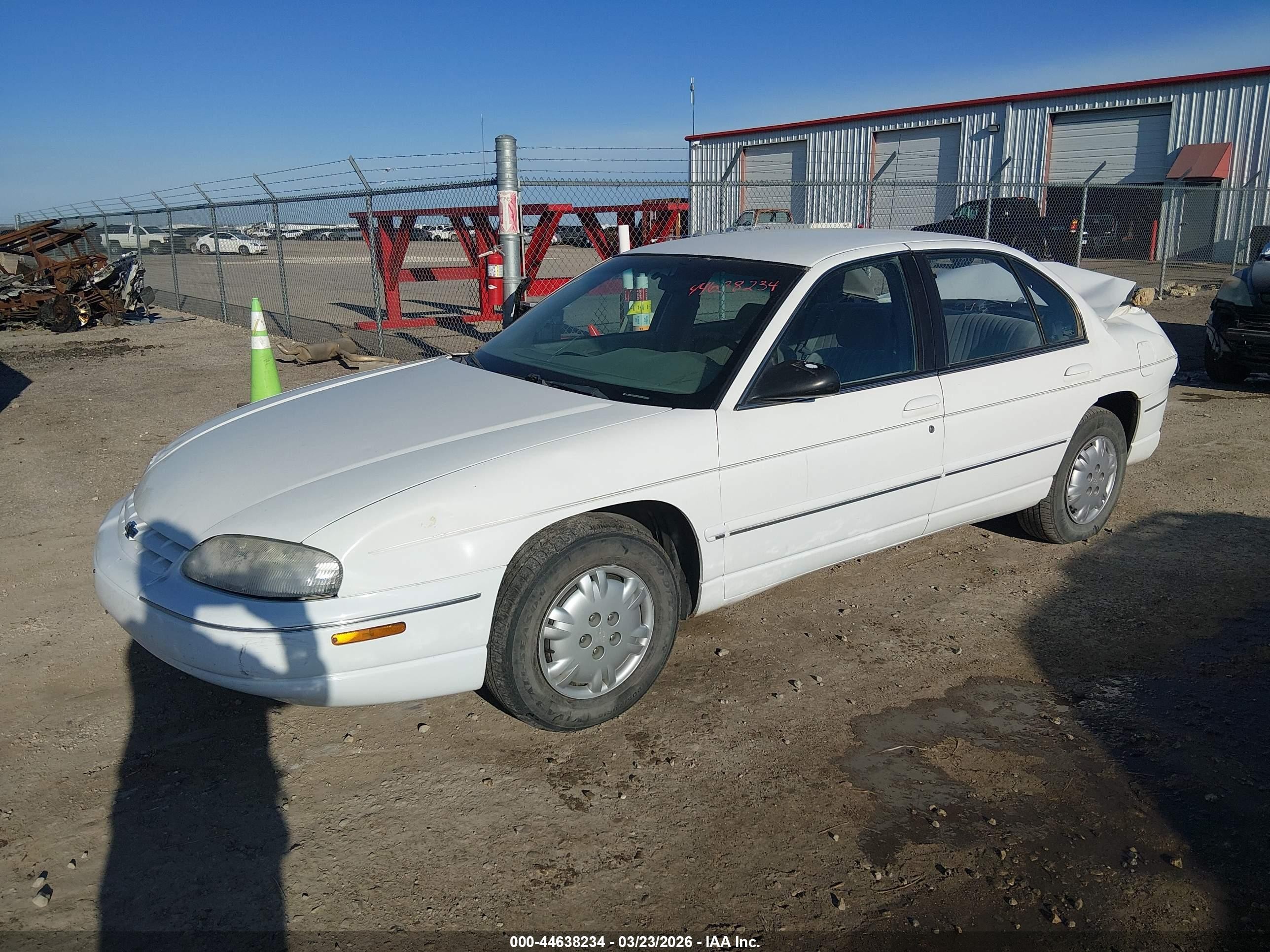 2000 Chevrolet Lumina   White vin: 2G1WL52J8Y1326335