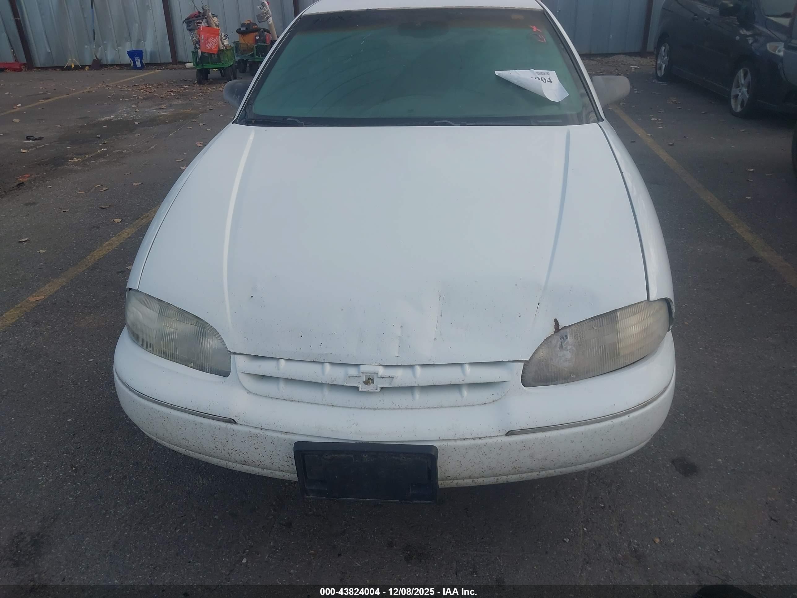 2000 Chevrolet Lumina   White vin: 2G1WL52J8Y1344401