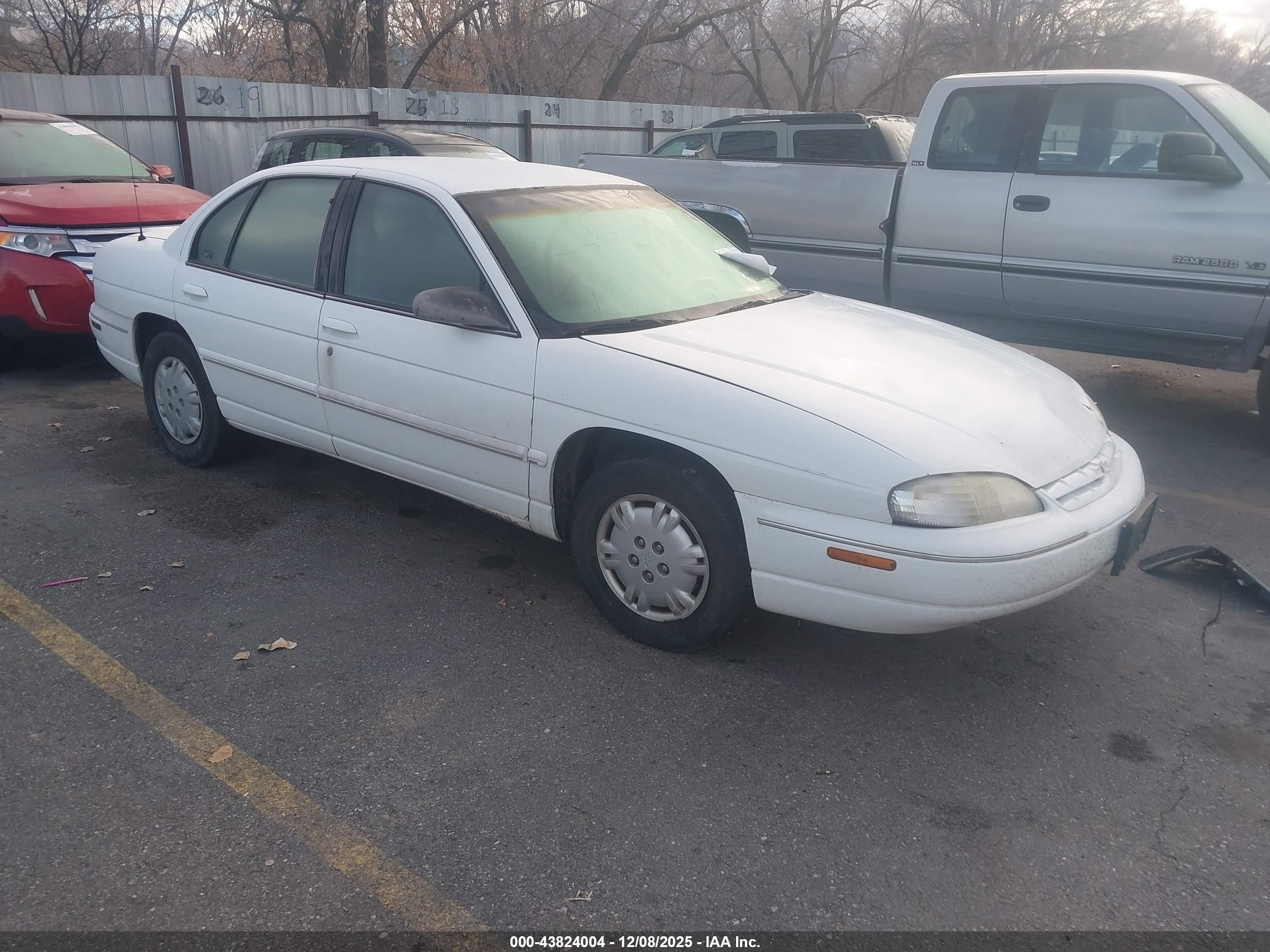 2000 Chevrolet Lumina   White vin: 2G1WL52J8Y1344401