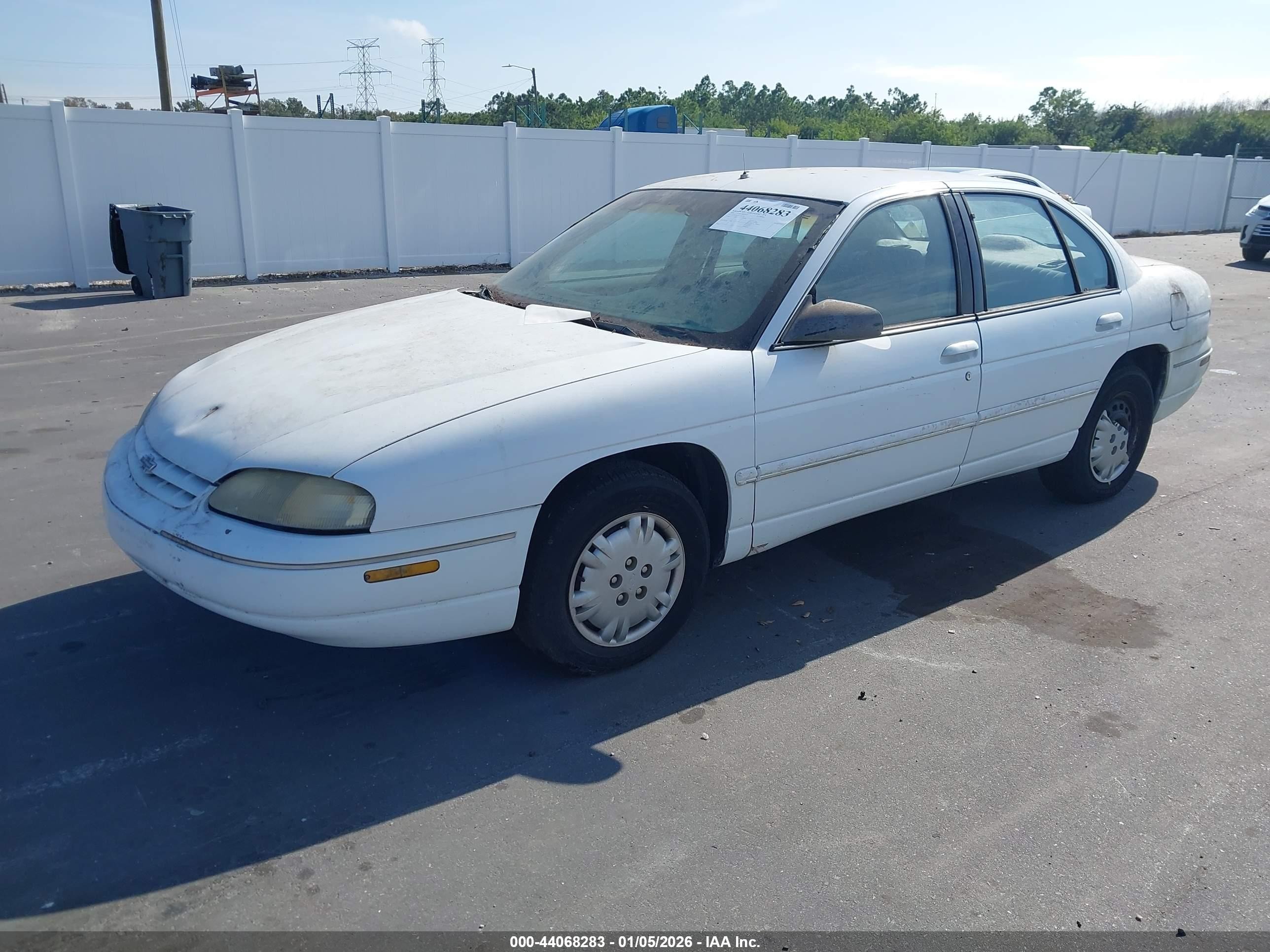 2000 Chevrolet Lumina   White vin: 2G1WL52J9Y1107450