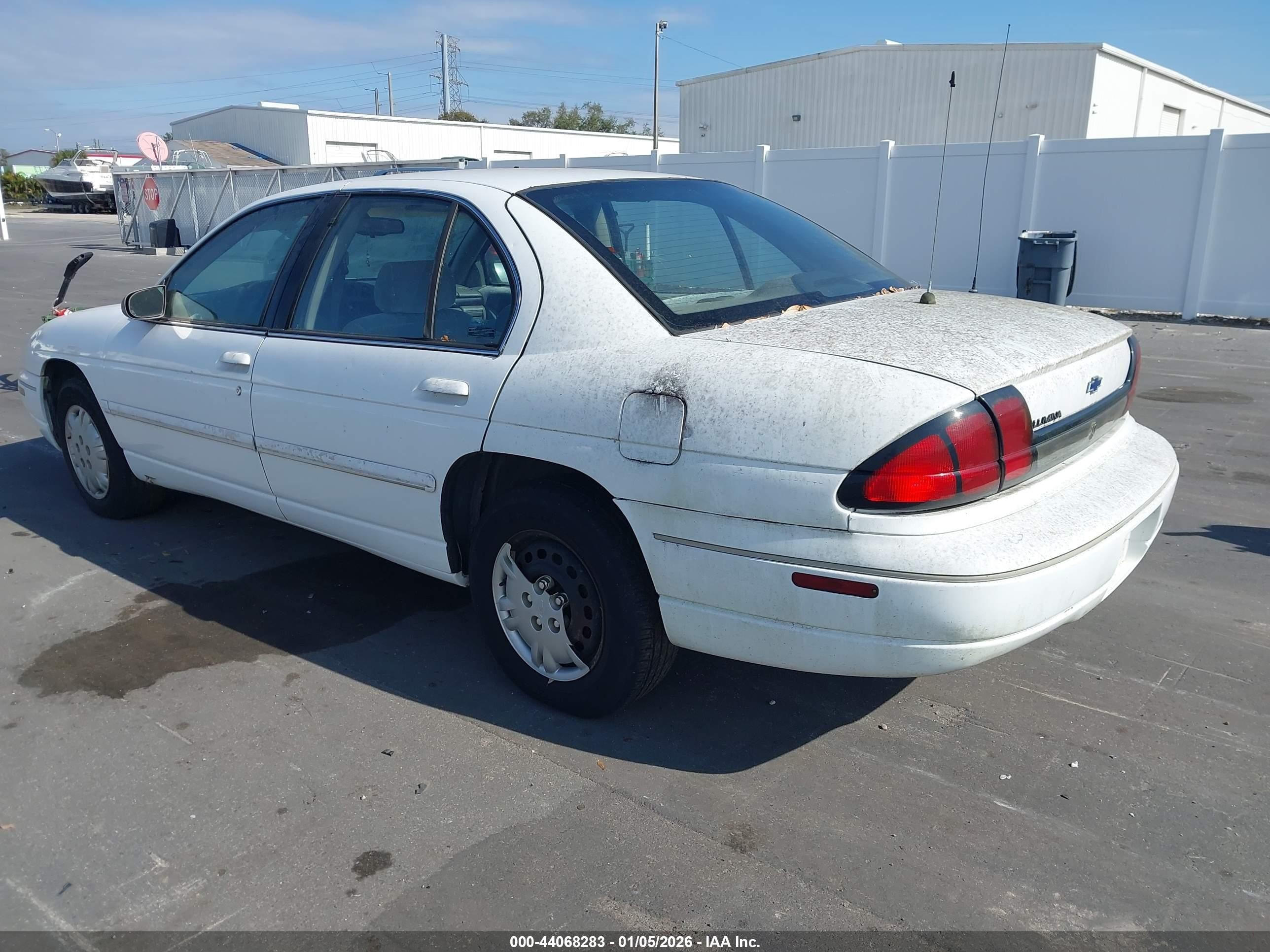 2000 Chevrolet Lumina   White vin: 2G1WL52J9Y1107450