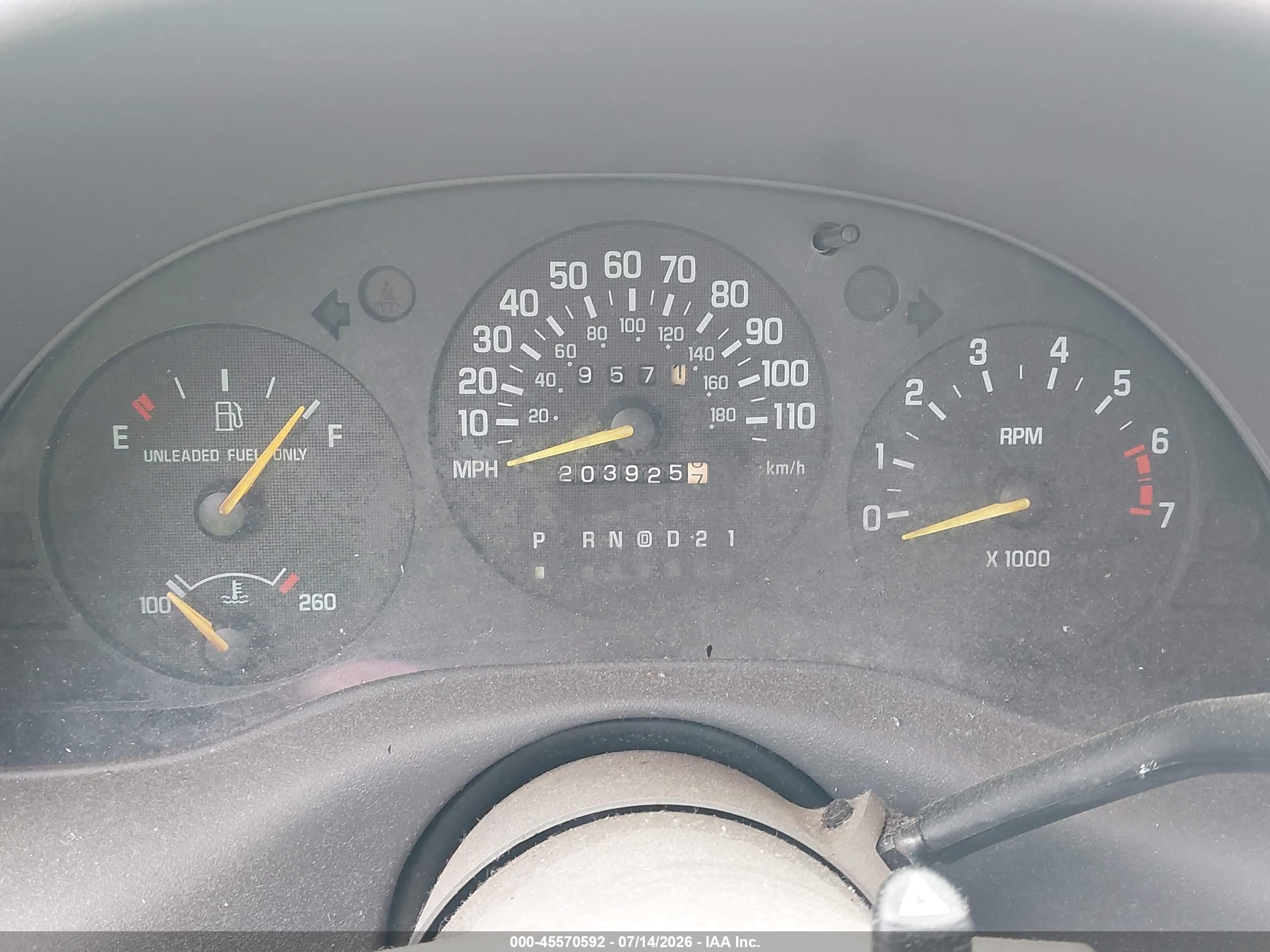 2001 Chevrolet Lumina   Maroon vin: 2G1WL52JX11274115