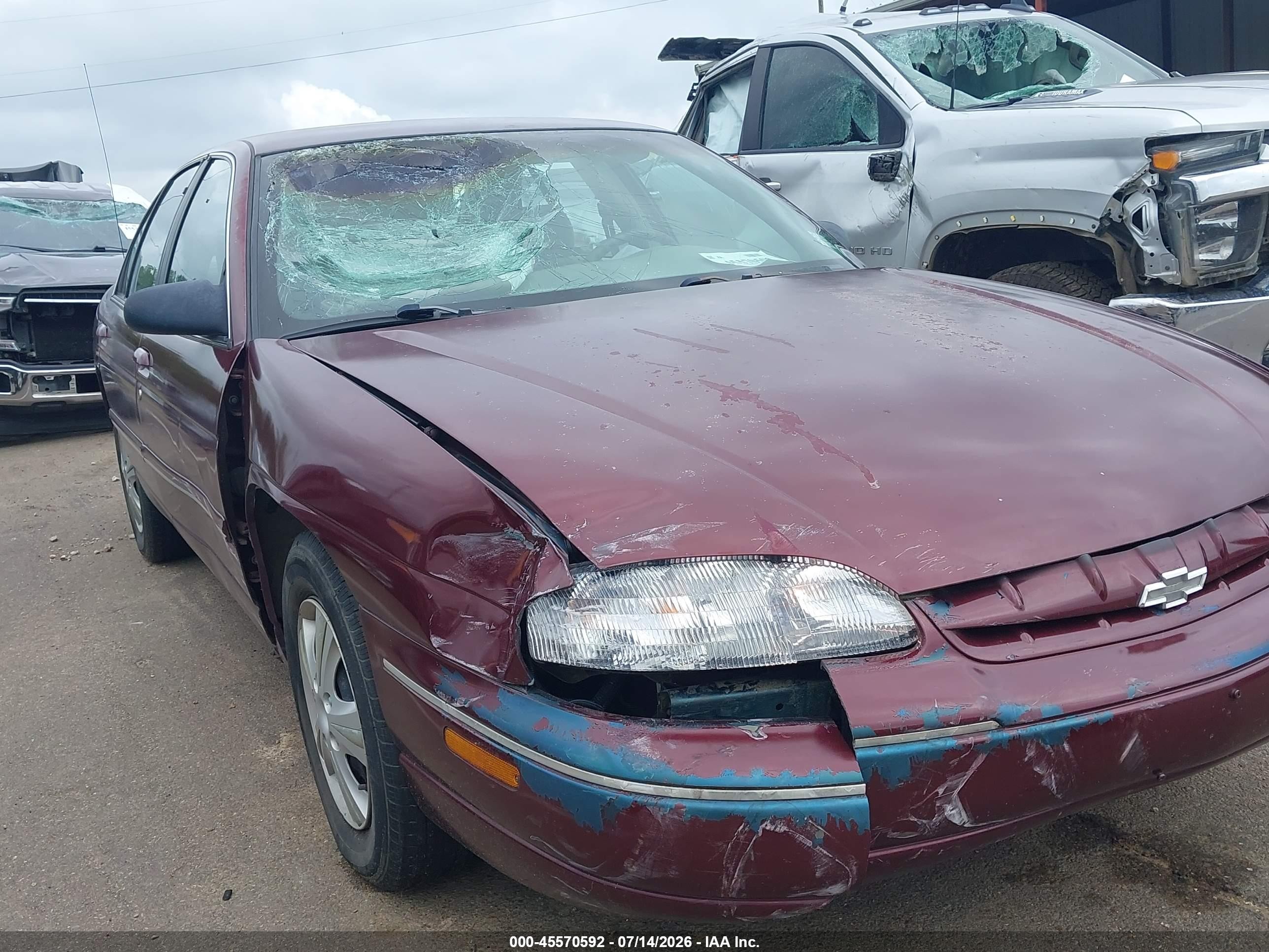 2001 Chevrolet Lumina   Maroon vin: 2G1WL52JX11274115