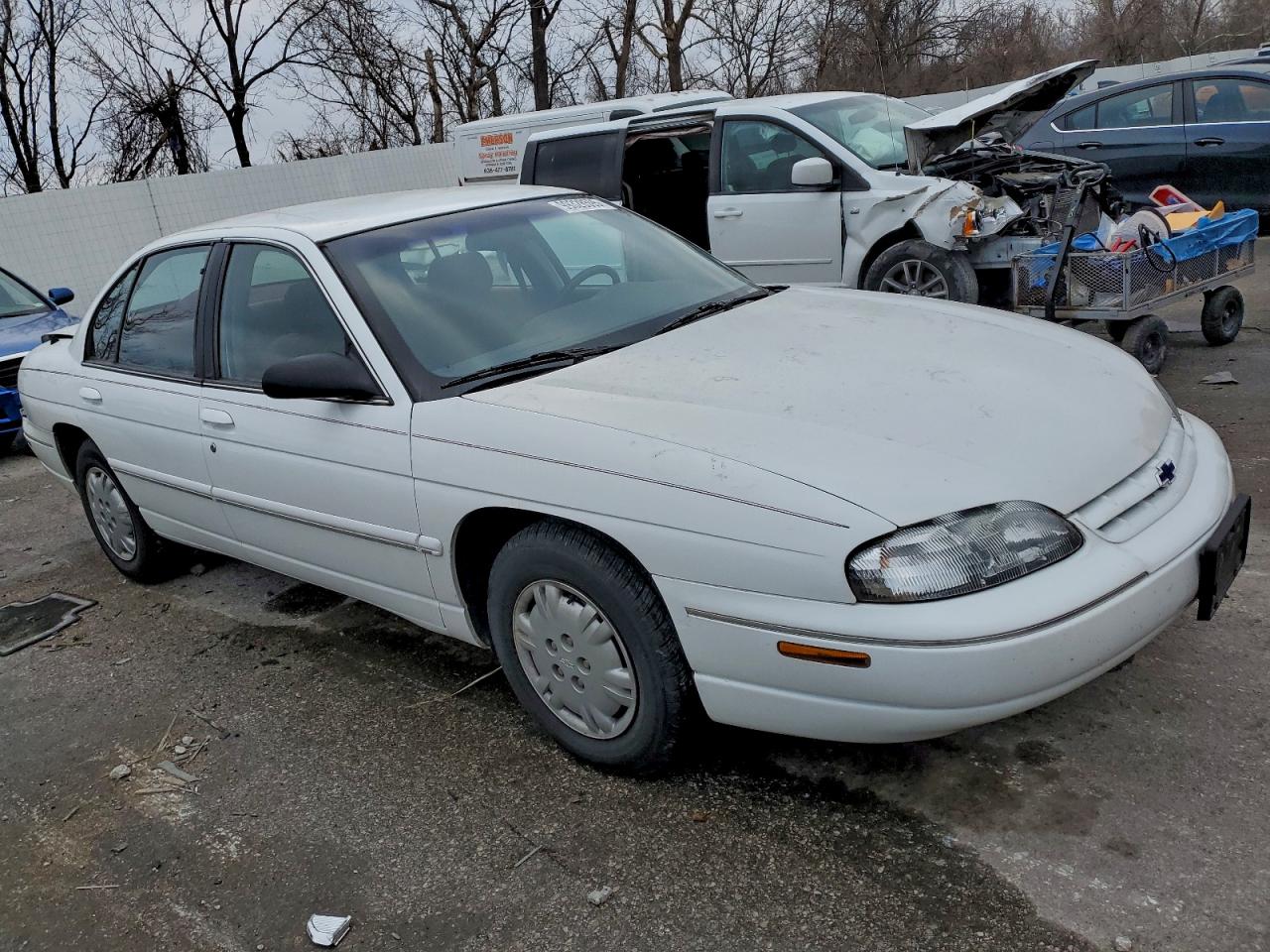 1996 Chevrolet Lumina White vin: 2G1WL52M0T1151176
