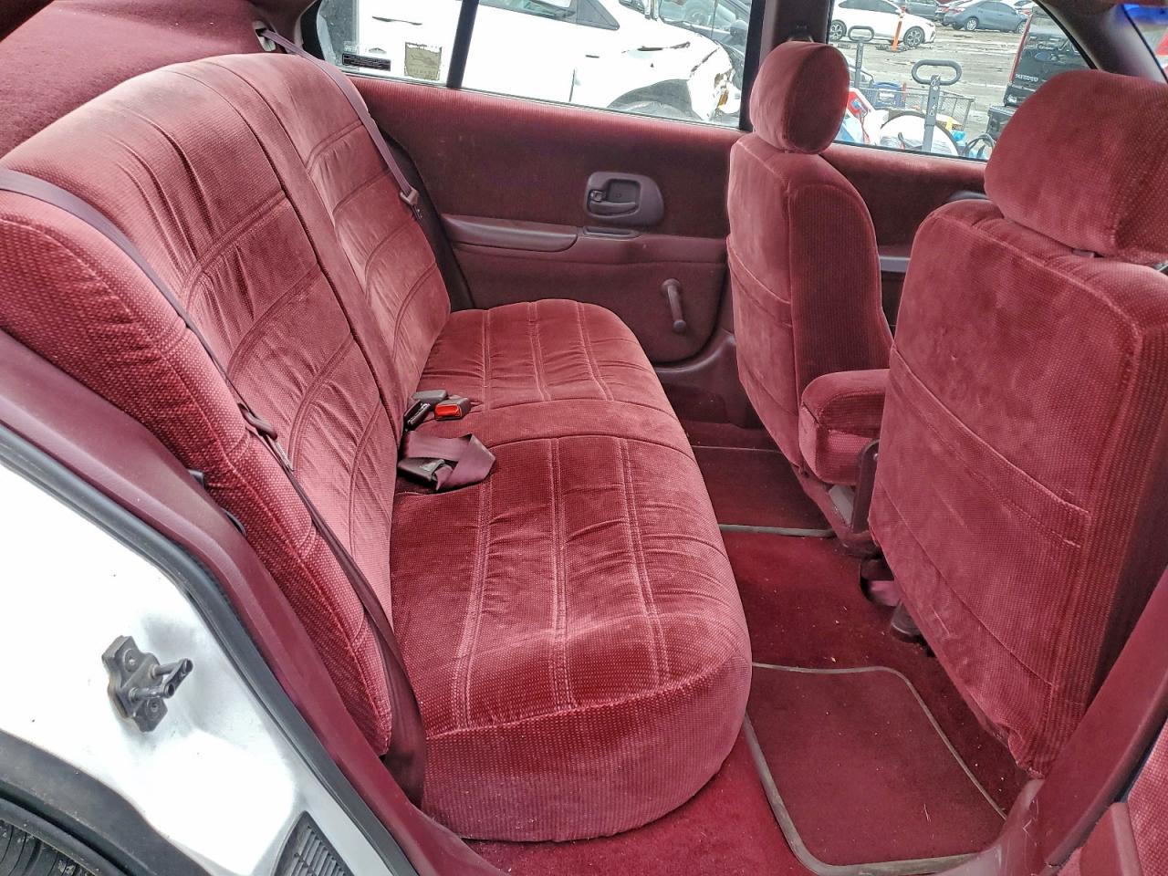 1996 Chevrolet Lumina White vin: 2G1WL52M0T1151176