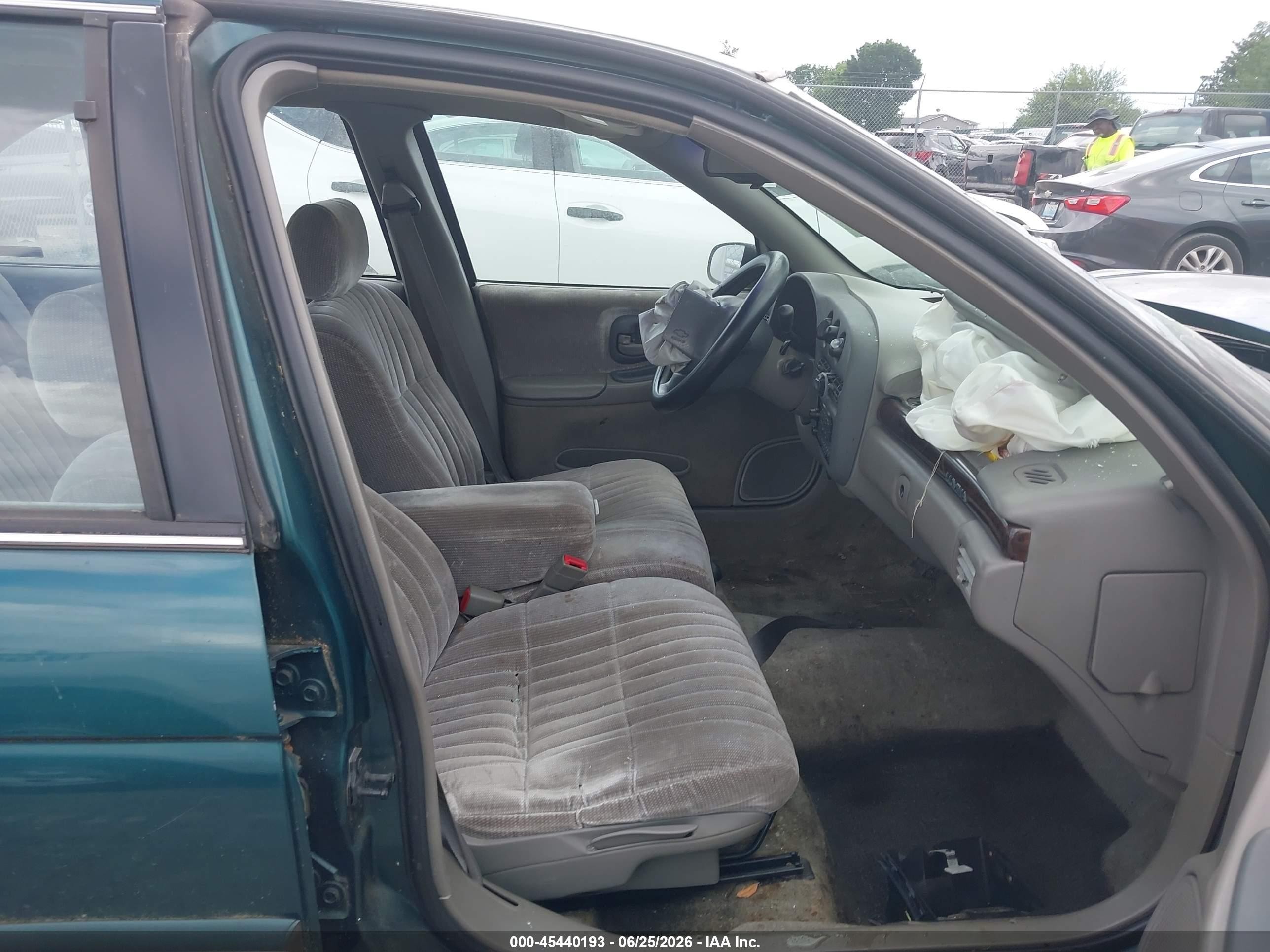 1999 Chevrolet Lumina   Green vin: 2G1WL52M0X9118024