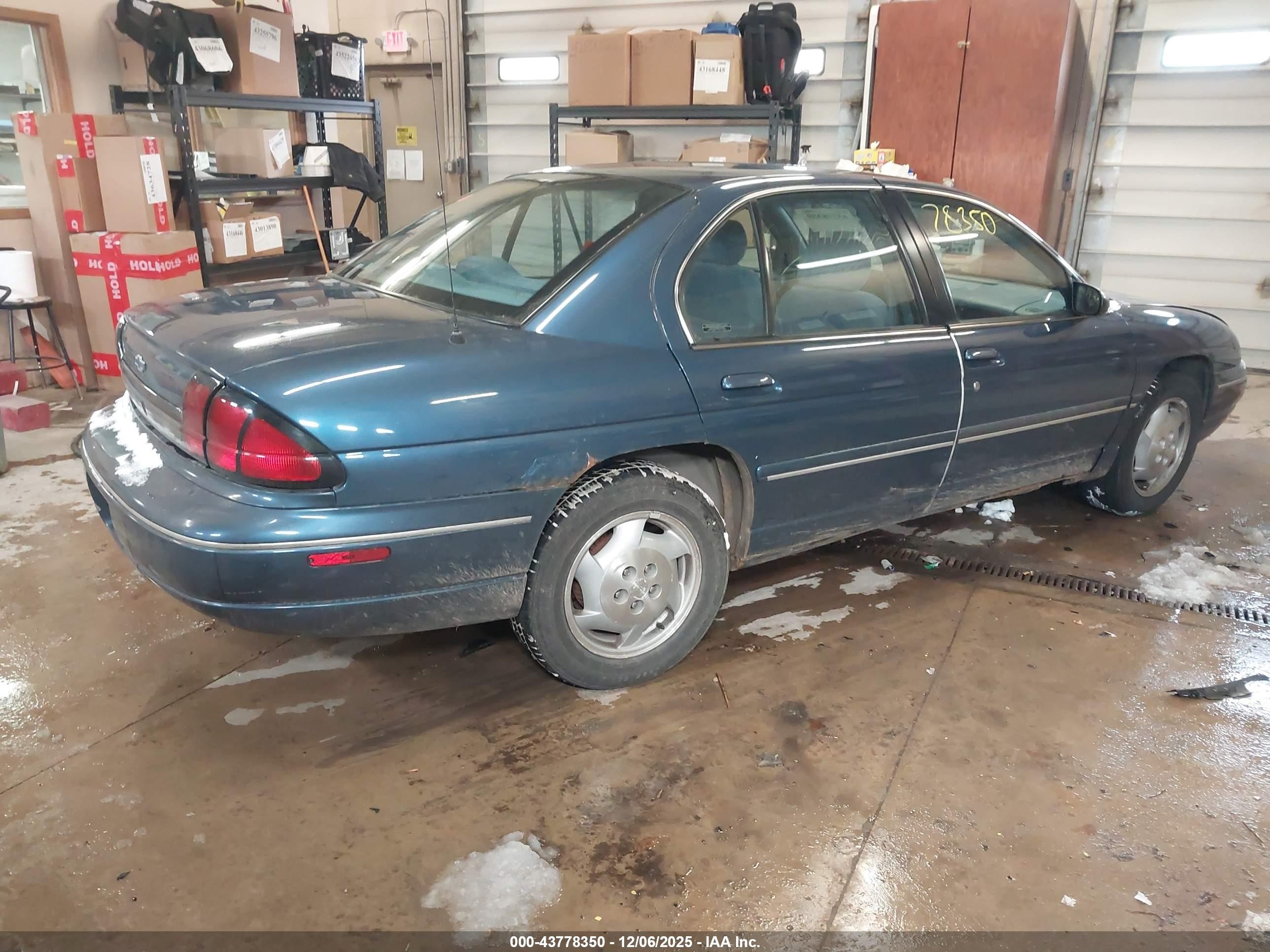 1996 Chevrolet Lumina   Blue vin: 2G1WL52M1T1157472