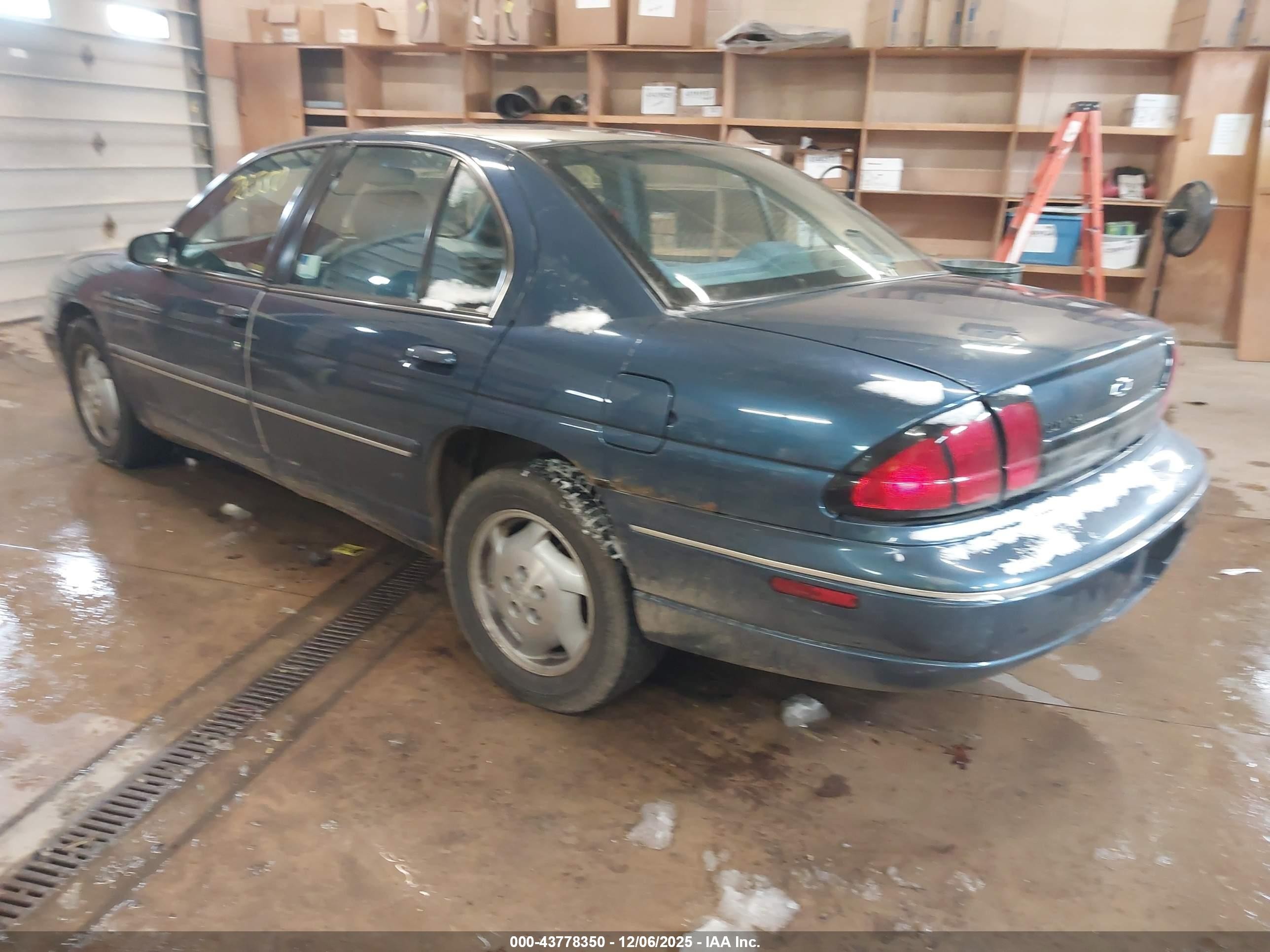 1996 Chevrolet Lumina   Blue vin: 2G1WL52M1T1157472