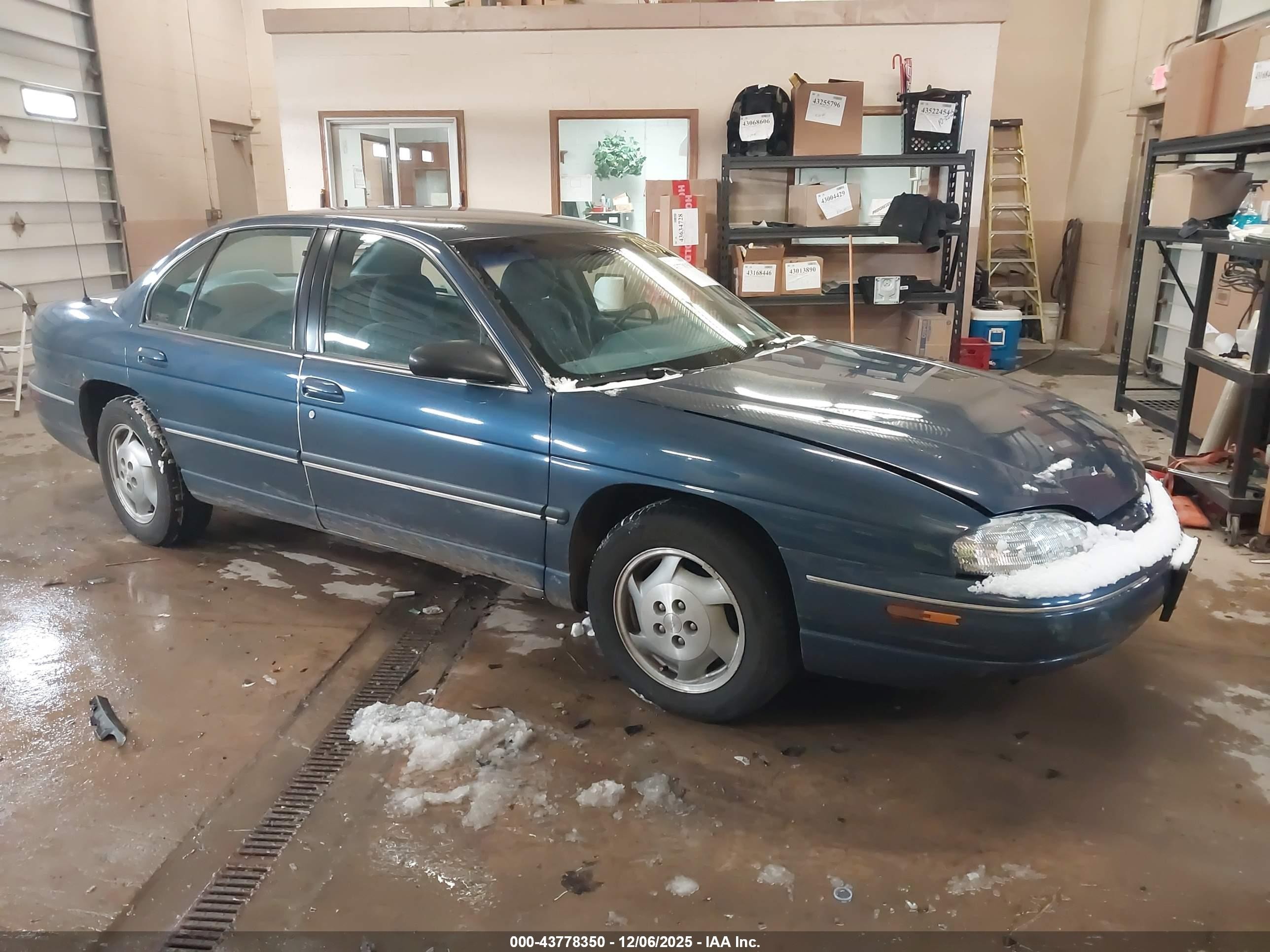 1996 Chevrolet Lumina   Blue vin: 2G1WL52M1T1157472