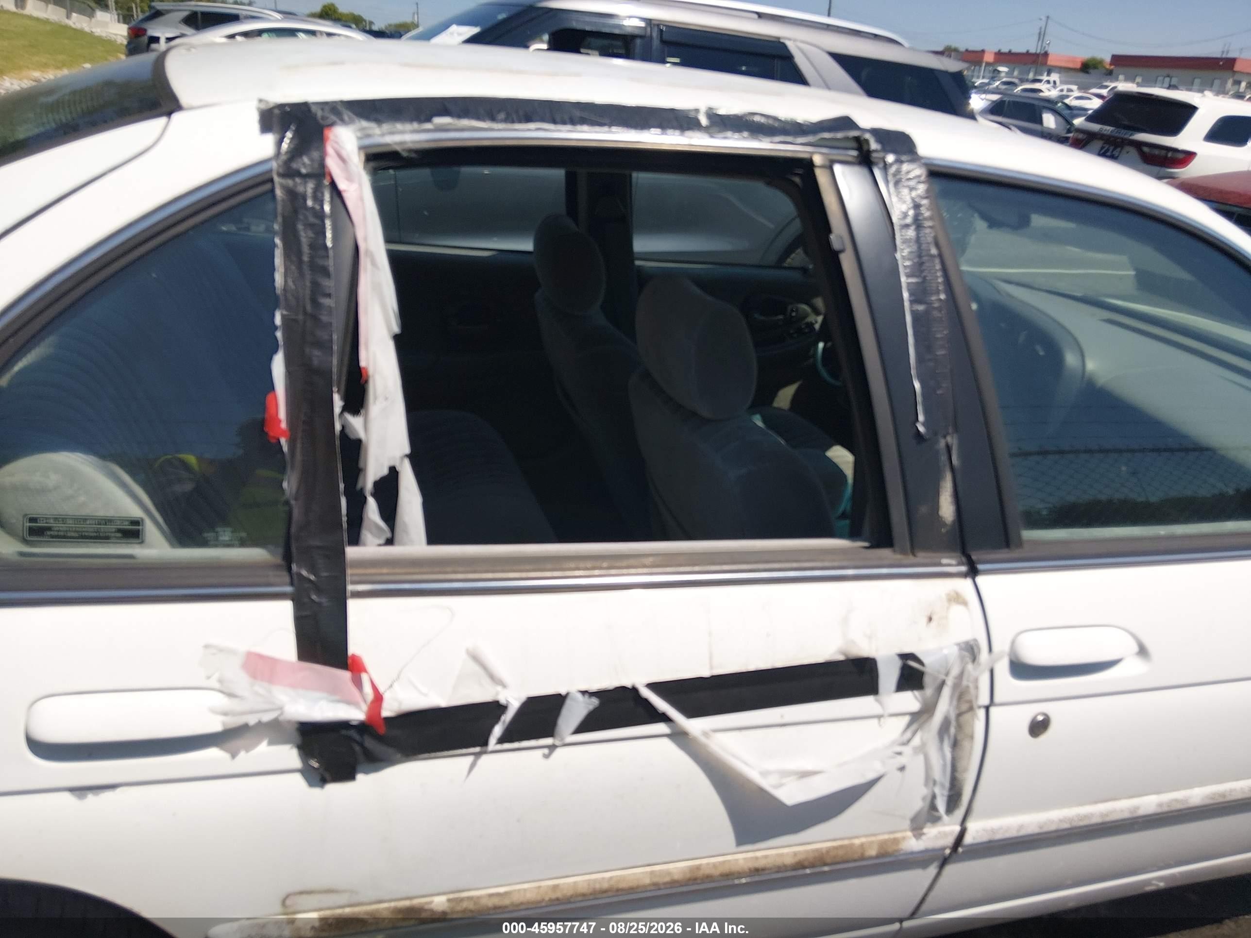 1999 Chevrolet Lumina   White vin: 2G1WL52M1X9180211