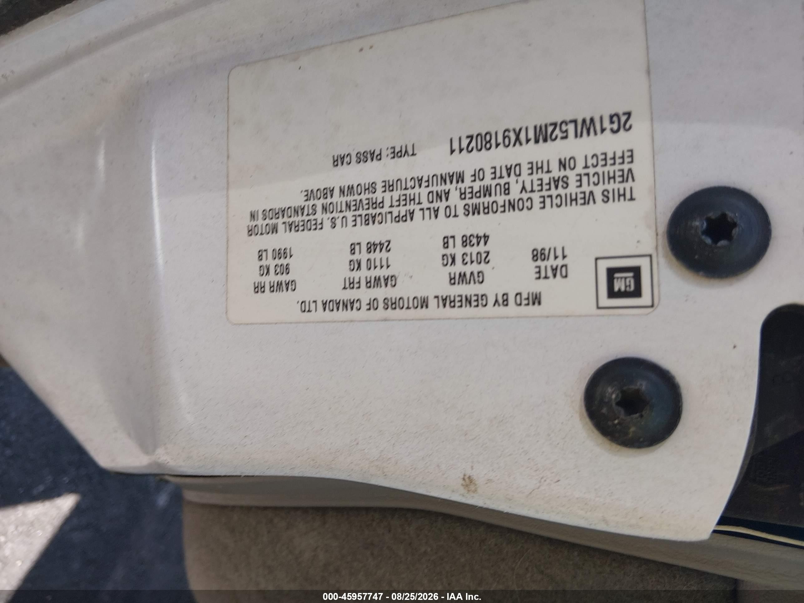 1999 Chevrolet Lumina   White vin: 2G1WL52M1X9180211