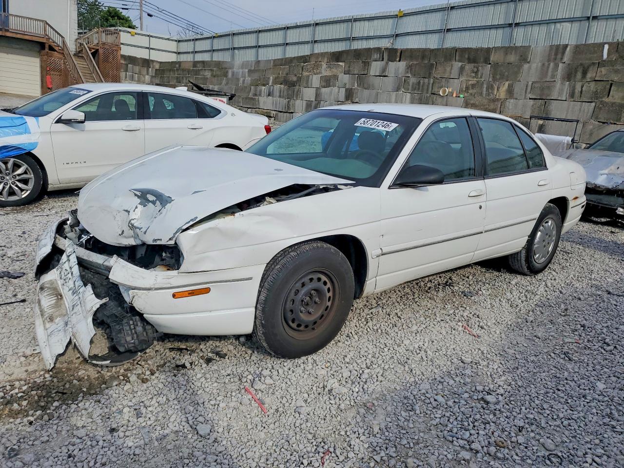 1999 Chevrolet Lumina Base White vin: 2G1WL52M2X9228766