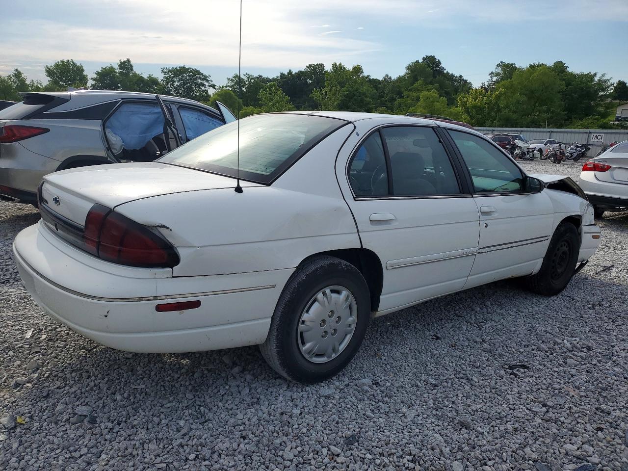 1999 Chevrolet Lumina Base White vin: 2G1WL52M2X9228766