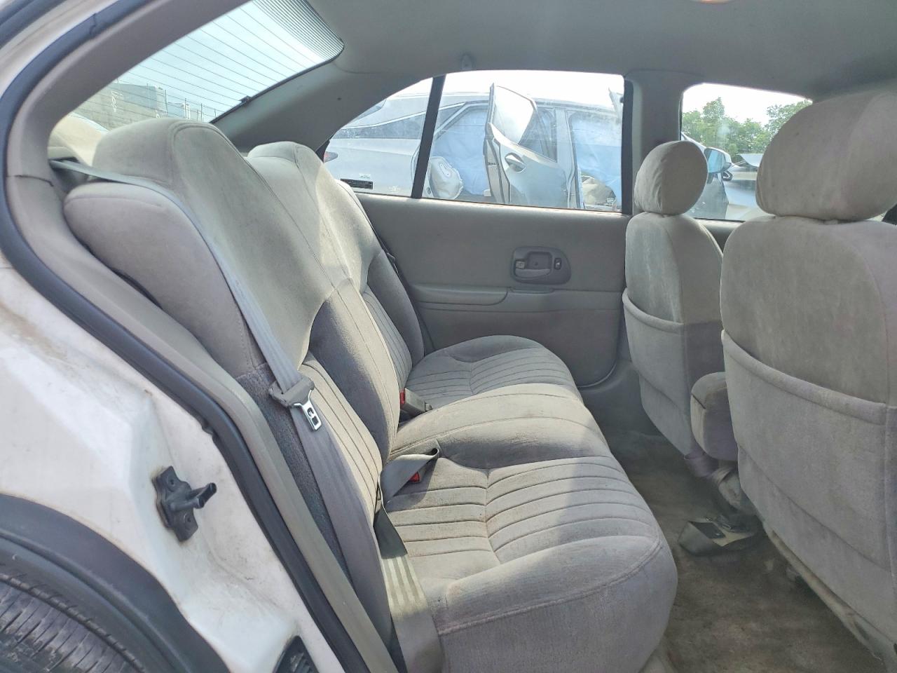 1999 Chevrolet Lumina Base White vin: 2G1WL52M2X9228766