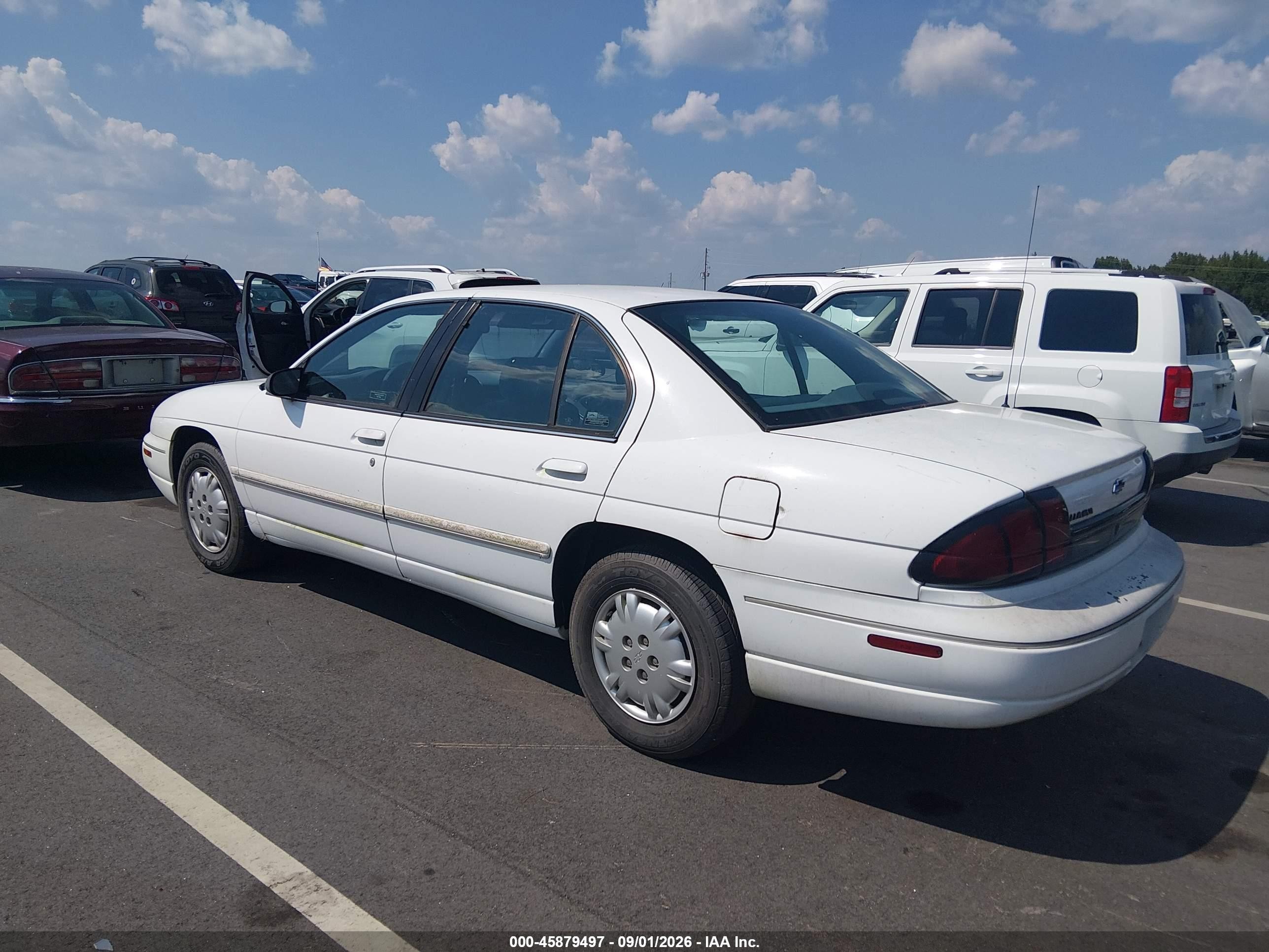 1998 Chevrolet Lumina White vin: 2G1WL52M3W9254209