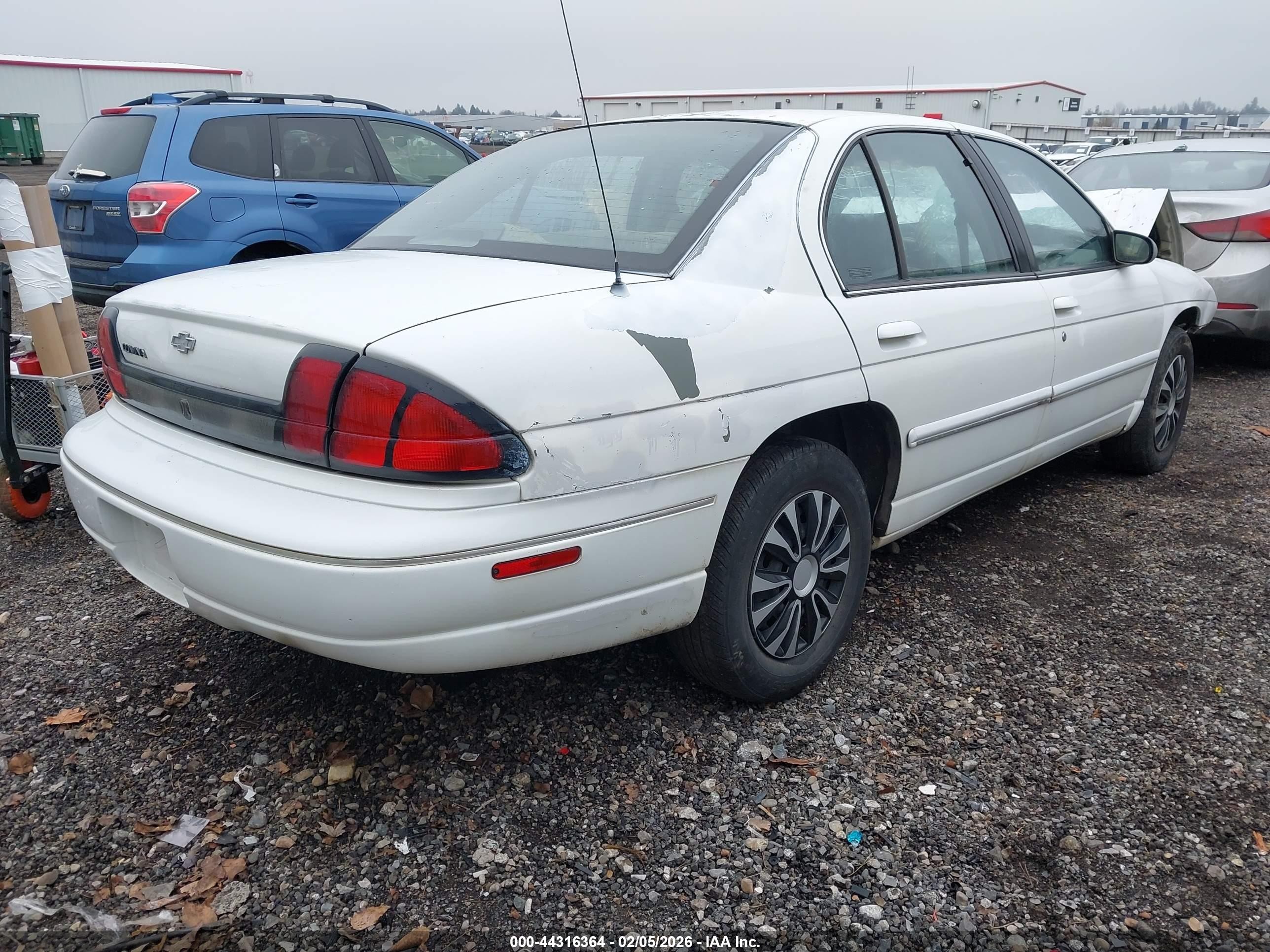 1996 Chevrolet Lumina   White vin: 2G1WL52M4T1197707