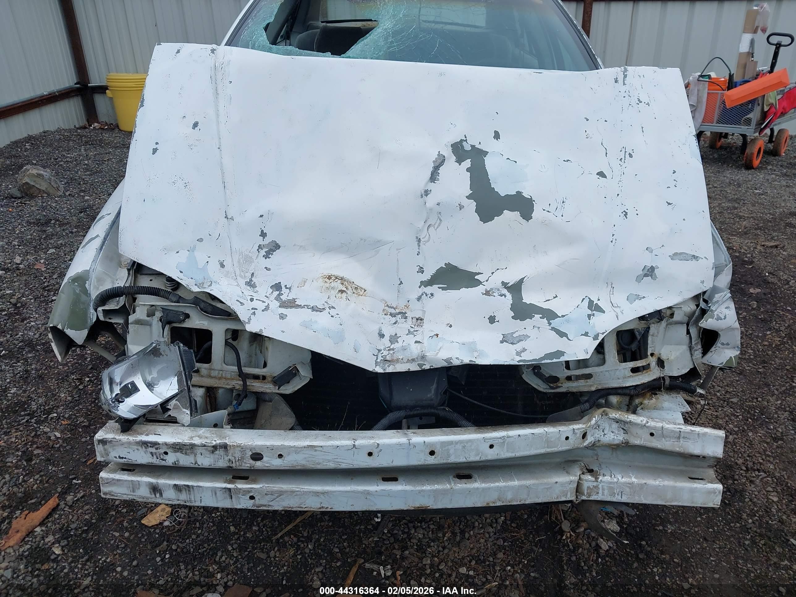 1996 Chevrolet Lumina   White vin: 2G1WL52M4T1197707