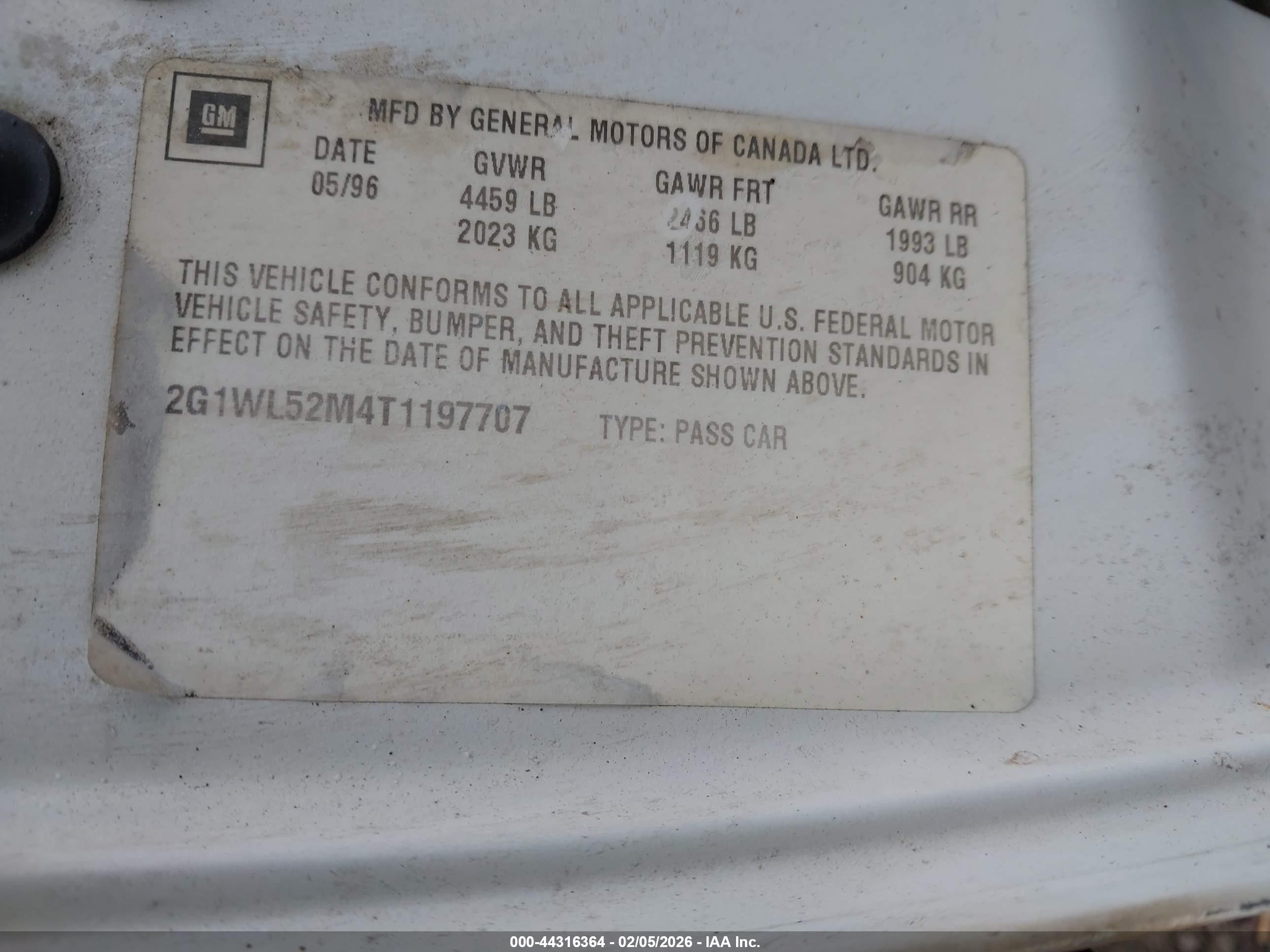 1996 Chevrolet Lumina   White vin: 2G1WL52M4T1197707