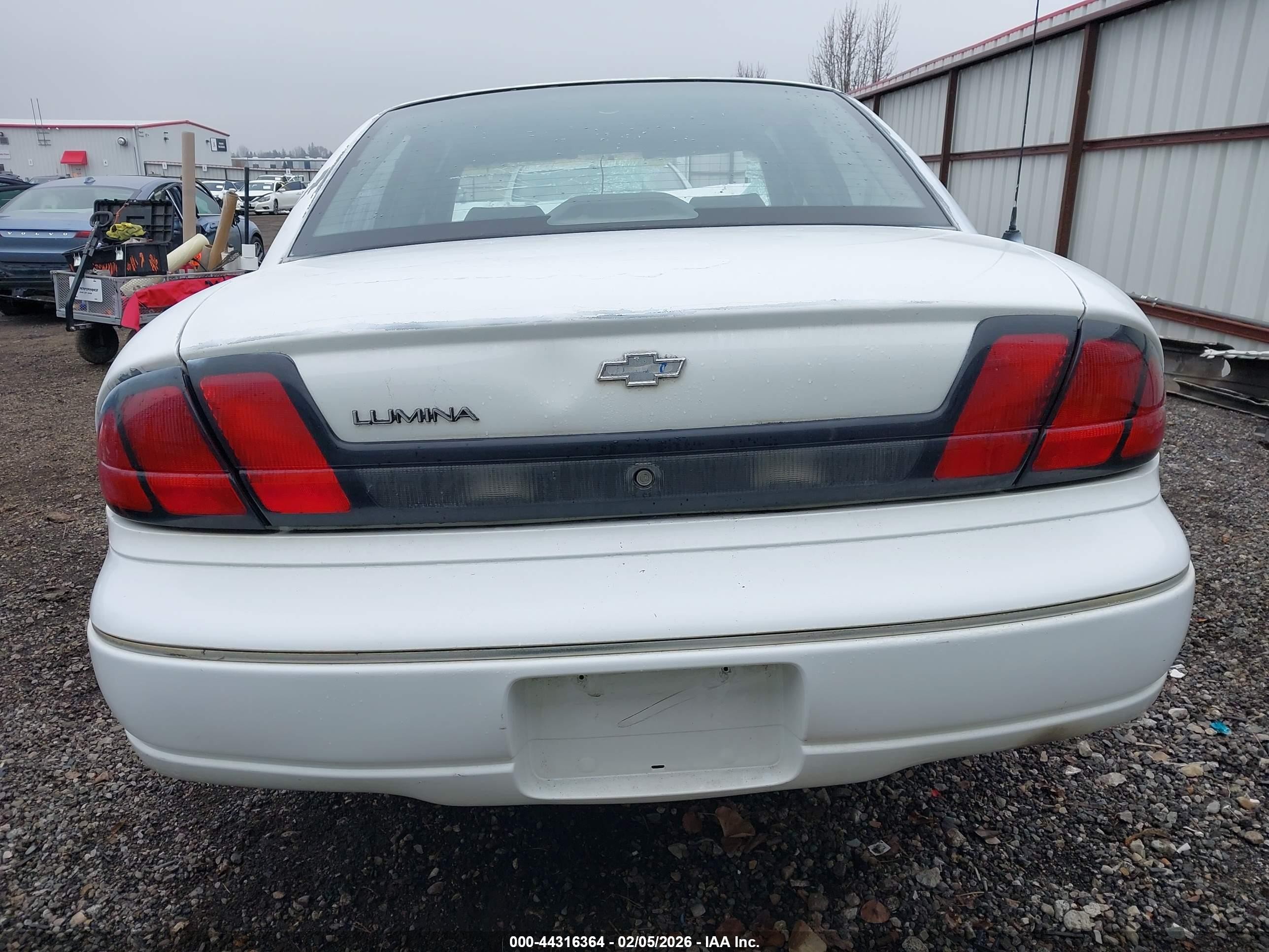1996 Chevrolet Lumina   White vin: 2G1WL52M4T1197707