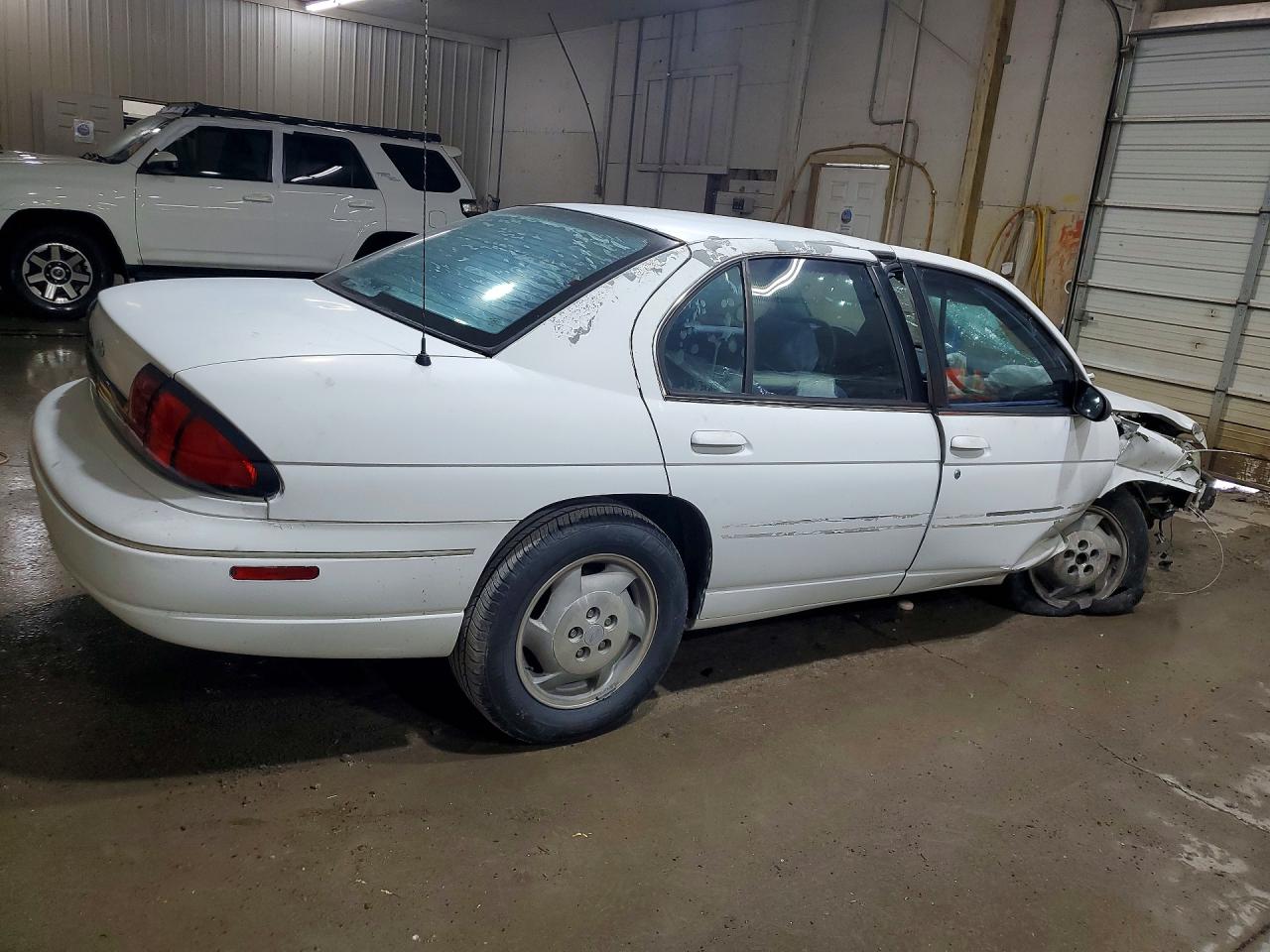 1995 Chevrolet Lumina White vin: 2G1WL52M5S1161250
