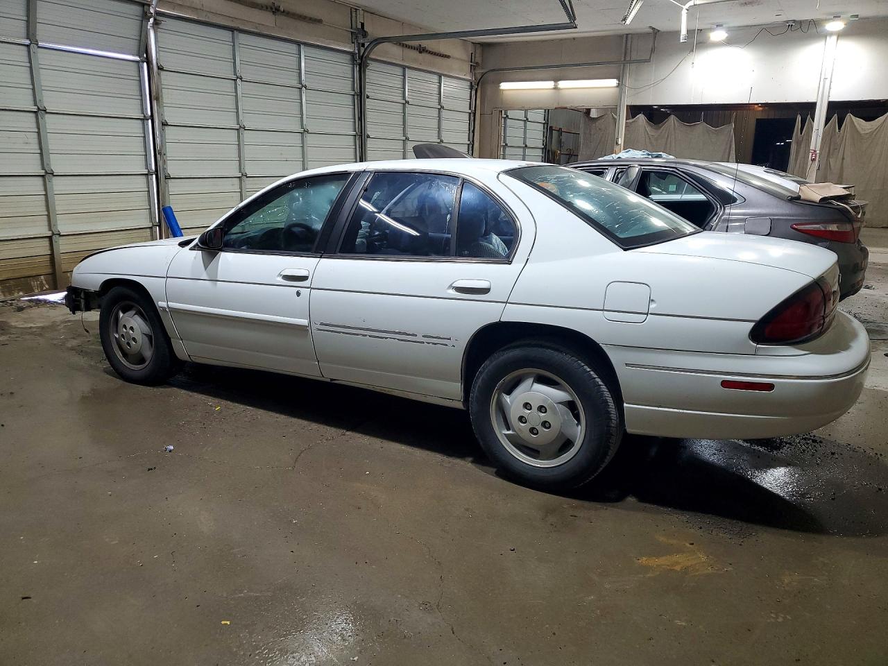 1995 Chevrolet Lumina White vin: 2G1WL52M5S1161250