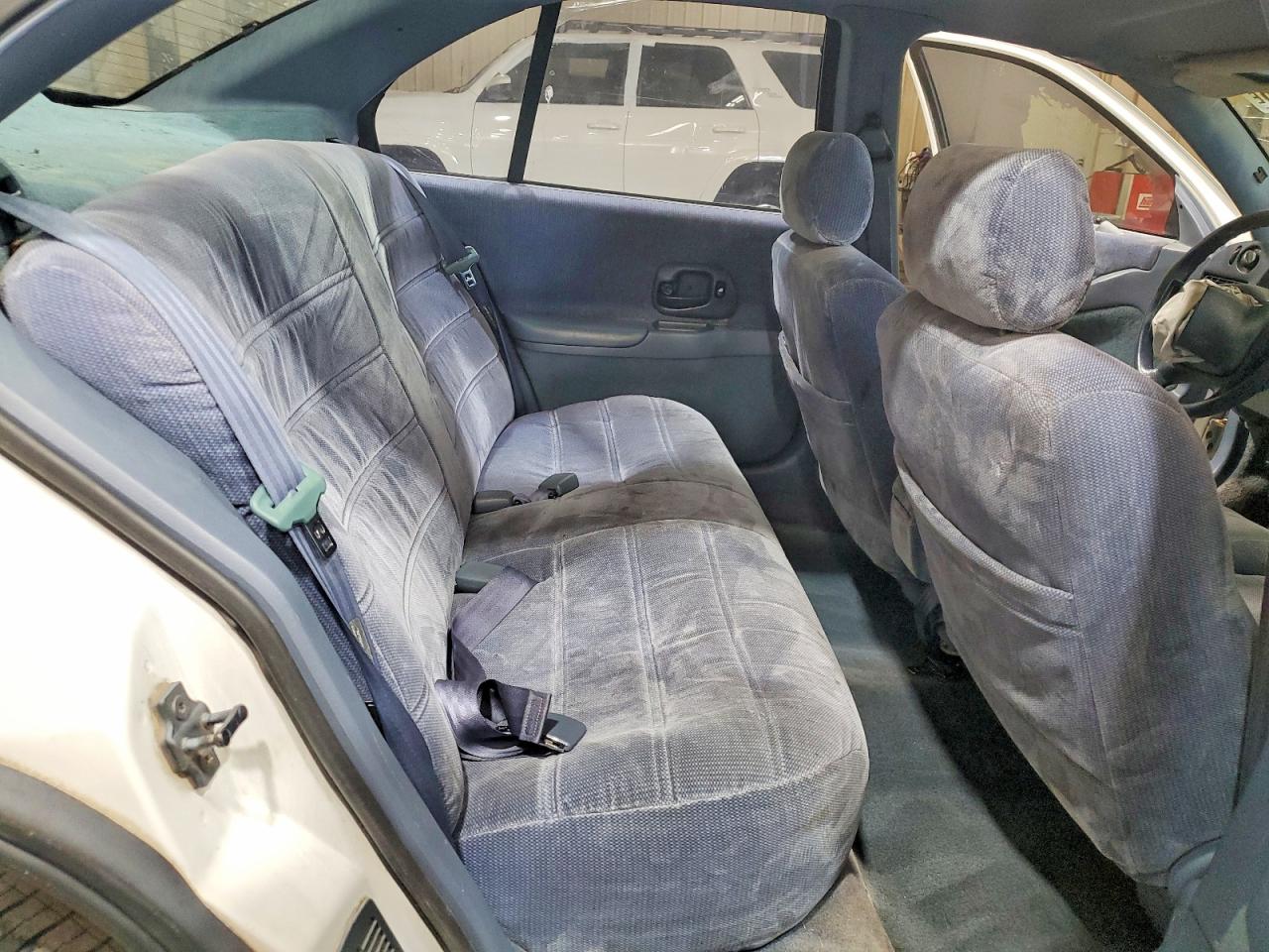 1995 Chevrolet Lumina White vin: 2G1WL52M5S1161250