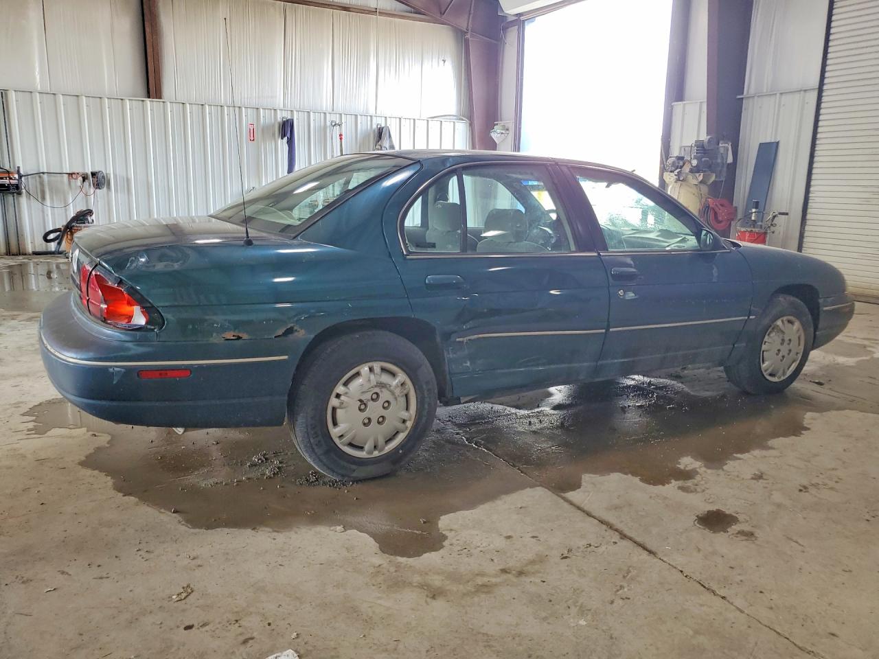 1998 Chevrolet Lumina Base Blue vin: 2G1WL52M5W9232941