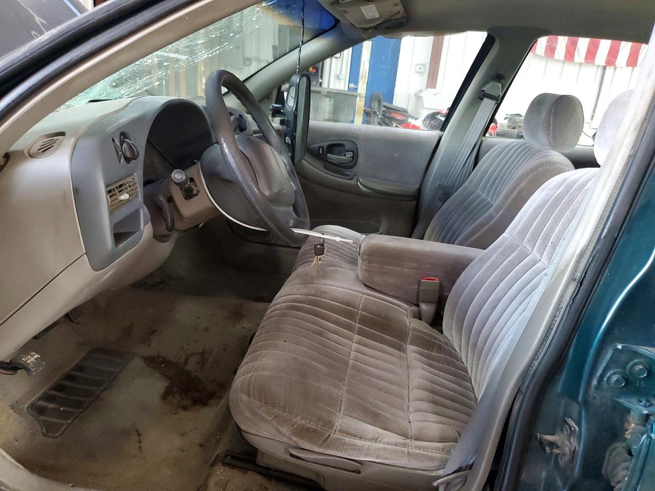 1998 Chevrolet Lumina Base Blue vin: 2G1WL52M5W9232941