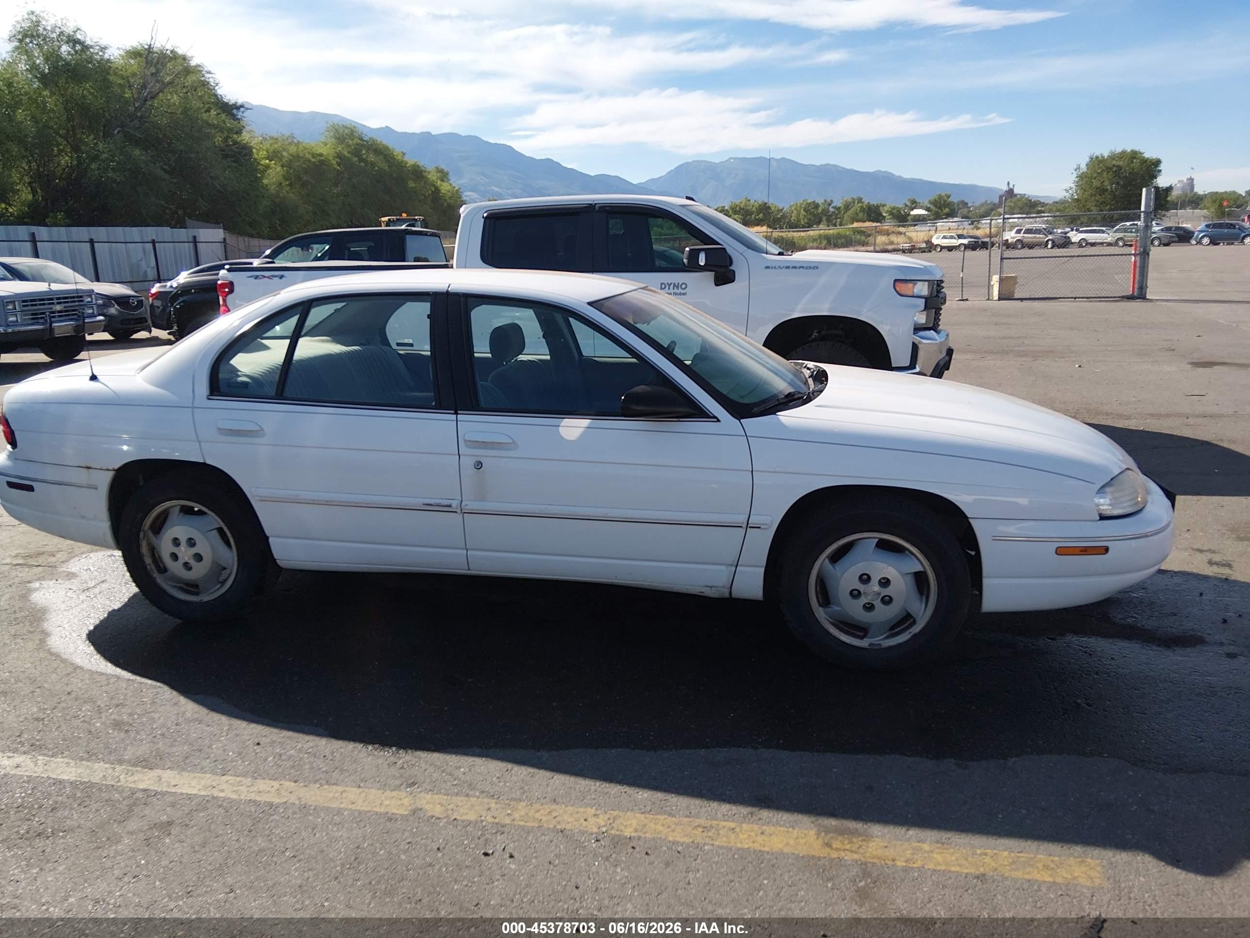 1999 Chevrolet Lumina   White vin: 2G1WL52M6X1105289
