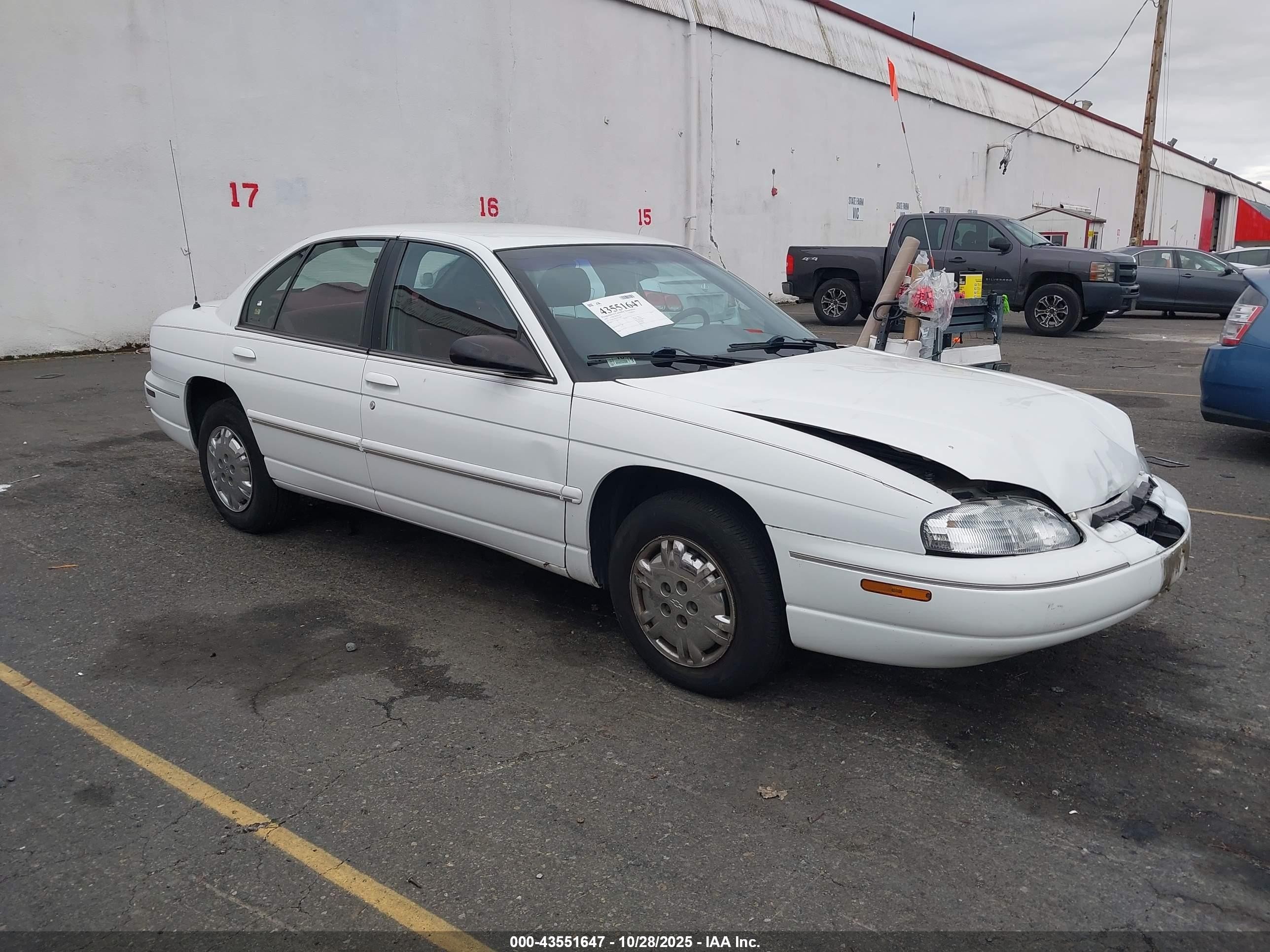 1995 Chevrolet Lumina   White vin: 2G1WL52M7S9325888