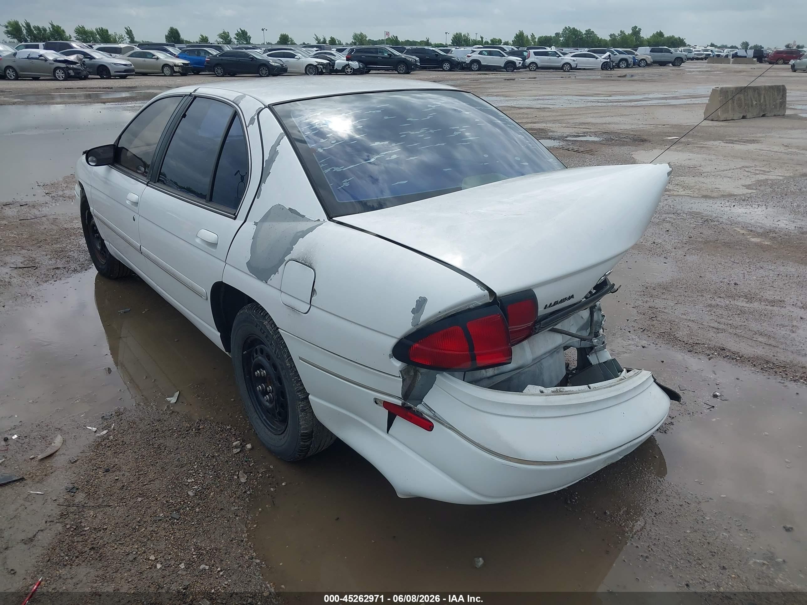 1996 Chevrolet Lumina   White vin: 2G1WL52M7T1133094