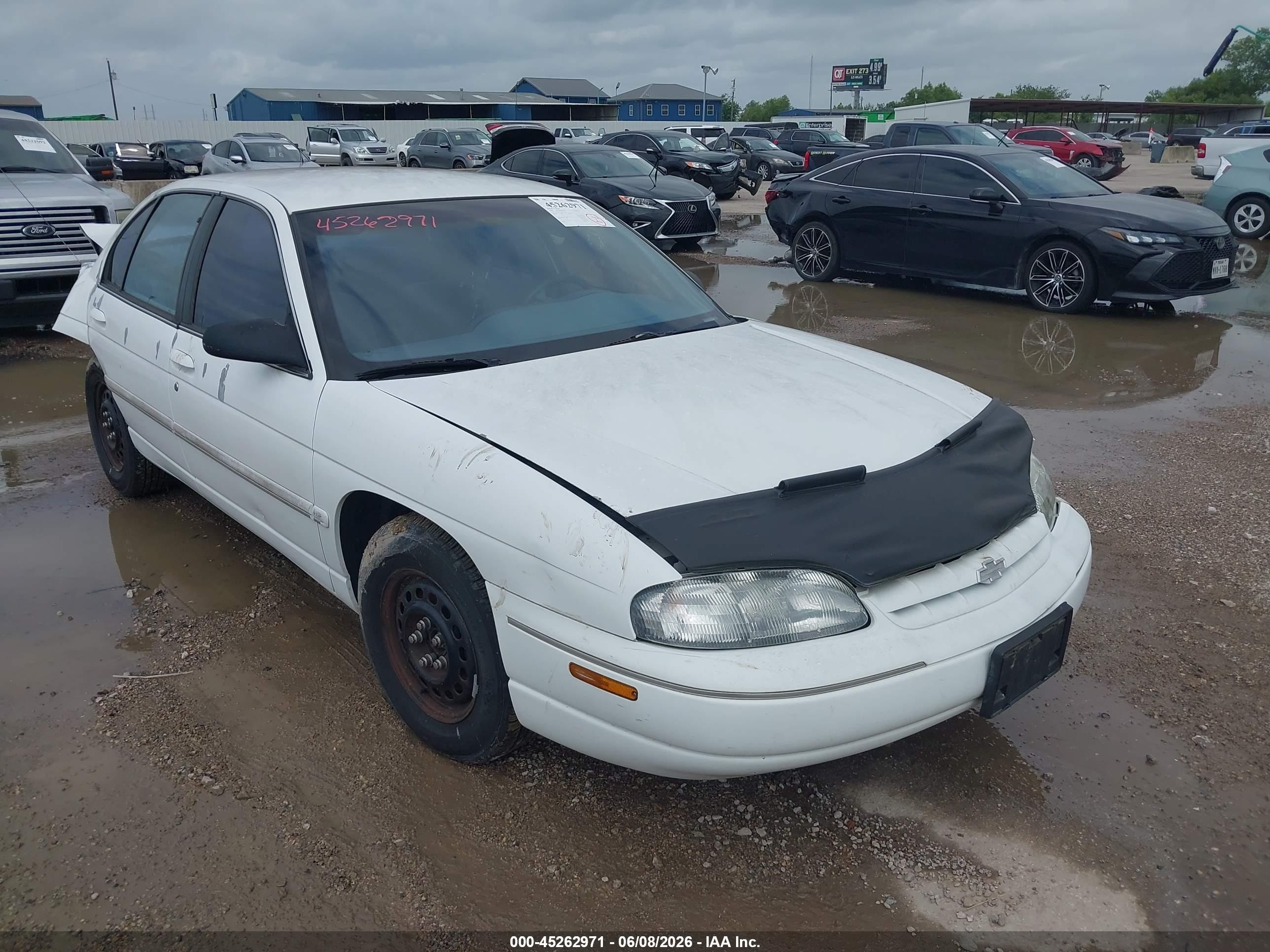 1996 Chevrolet Lumina   White vin: 2G1WL52M7T1133094
