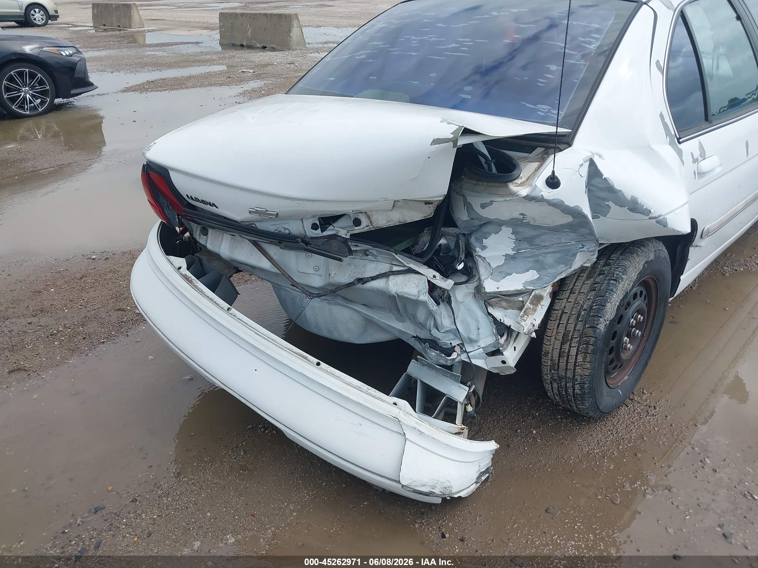 1996 Chevrolet Lumina   White vin: 2G1WL52M7T1133094