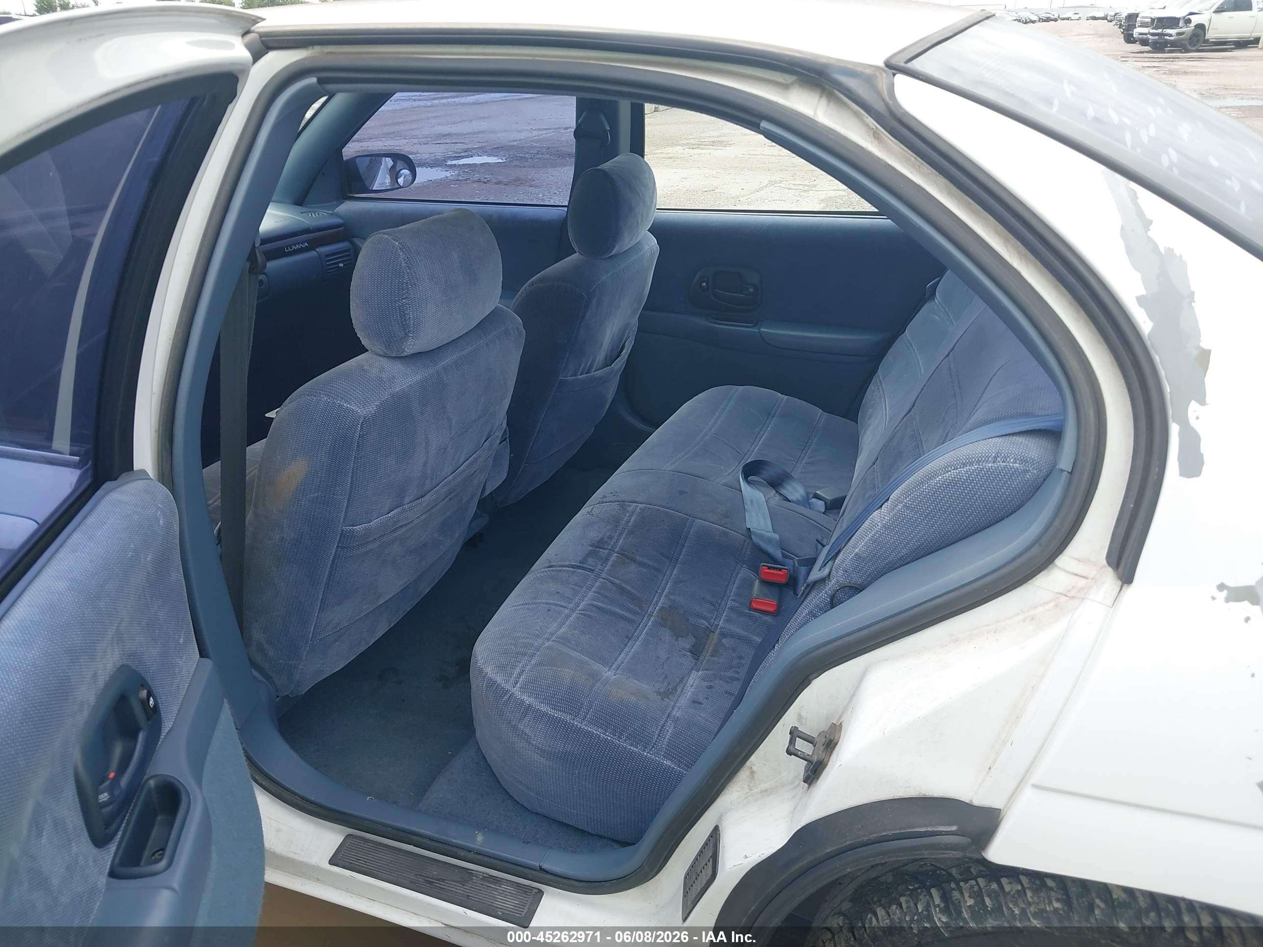 1996 Chevrolet Lumina   White vin: 2G1WL52M7T1133094