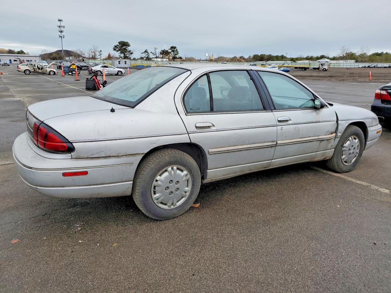 1995 Chev Lumina Серый vin: 2G1WL52M8S1151182
