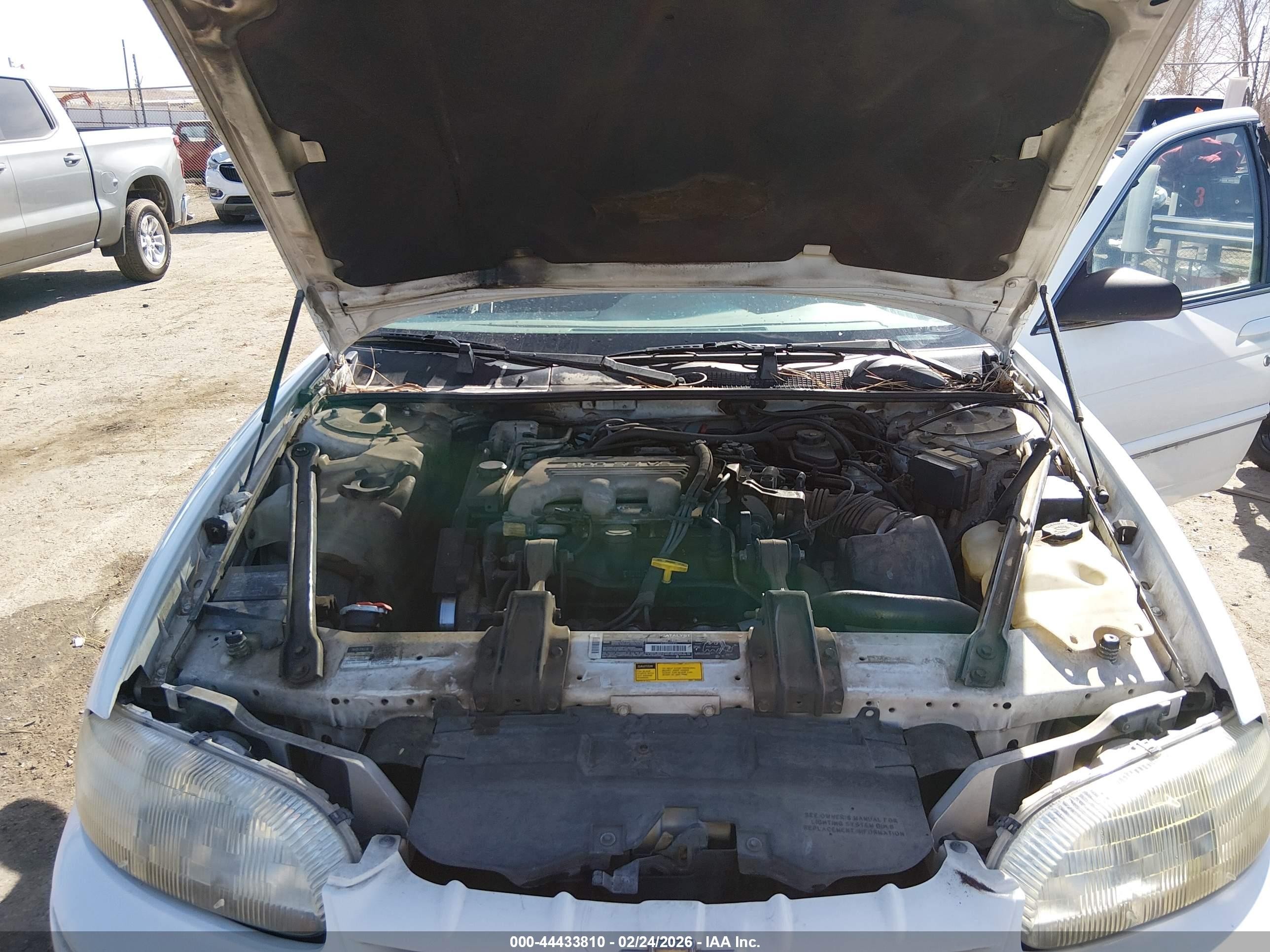 1995 Chevrolet Lumina   White vin: 2G1WL52M9S9112375