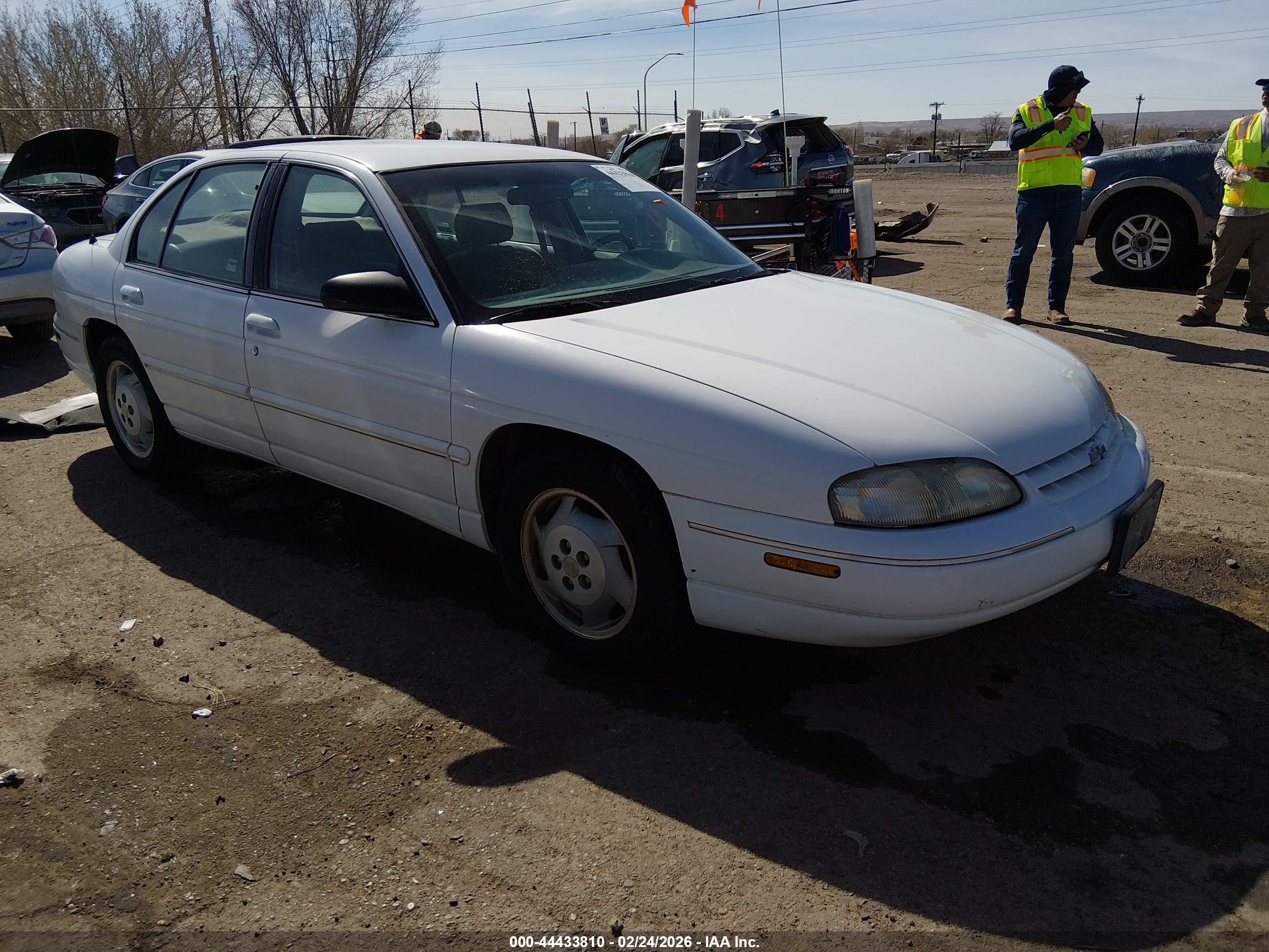 1995 Chevrolet Lumina   White vin: 2G1WL52M9S9112375