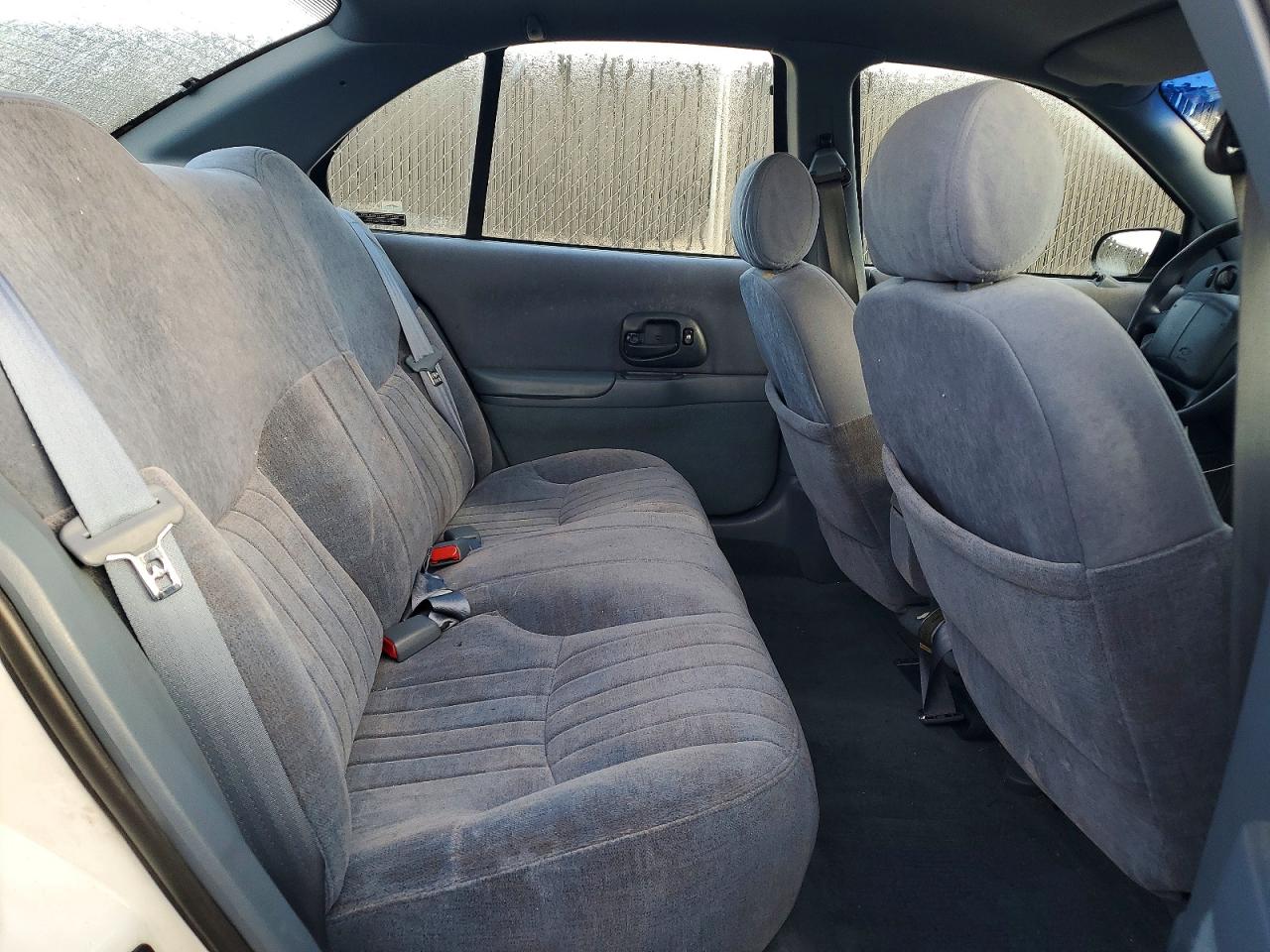 1996 Chev Lumina White vin: 2G1WL52M9T1143836