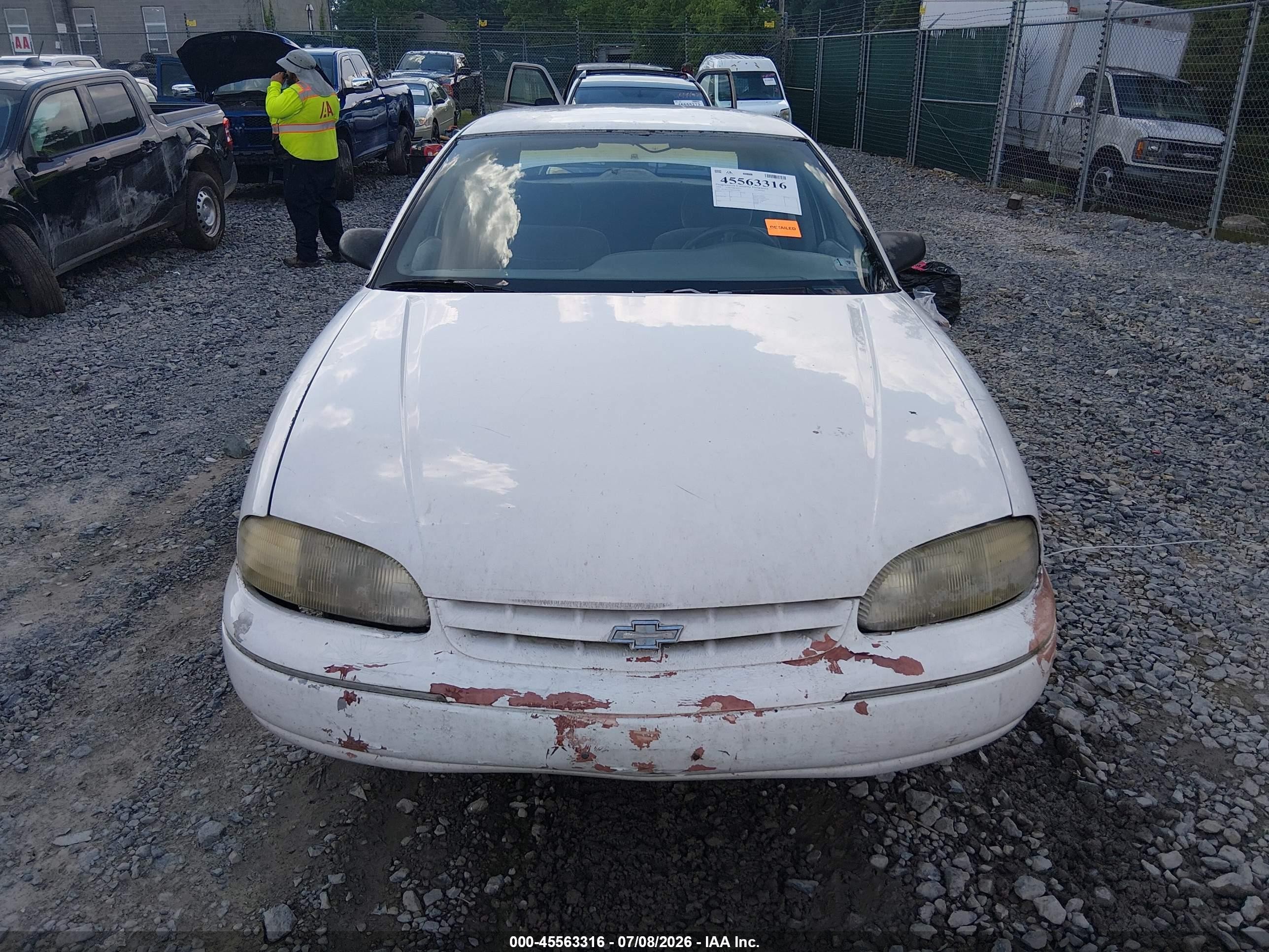 1995 Chevrolet Lumina   White vin: 2G1WL52MXS1101982