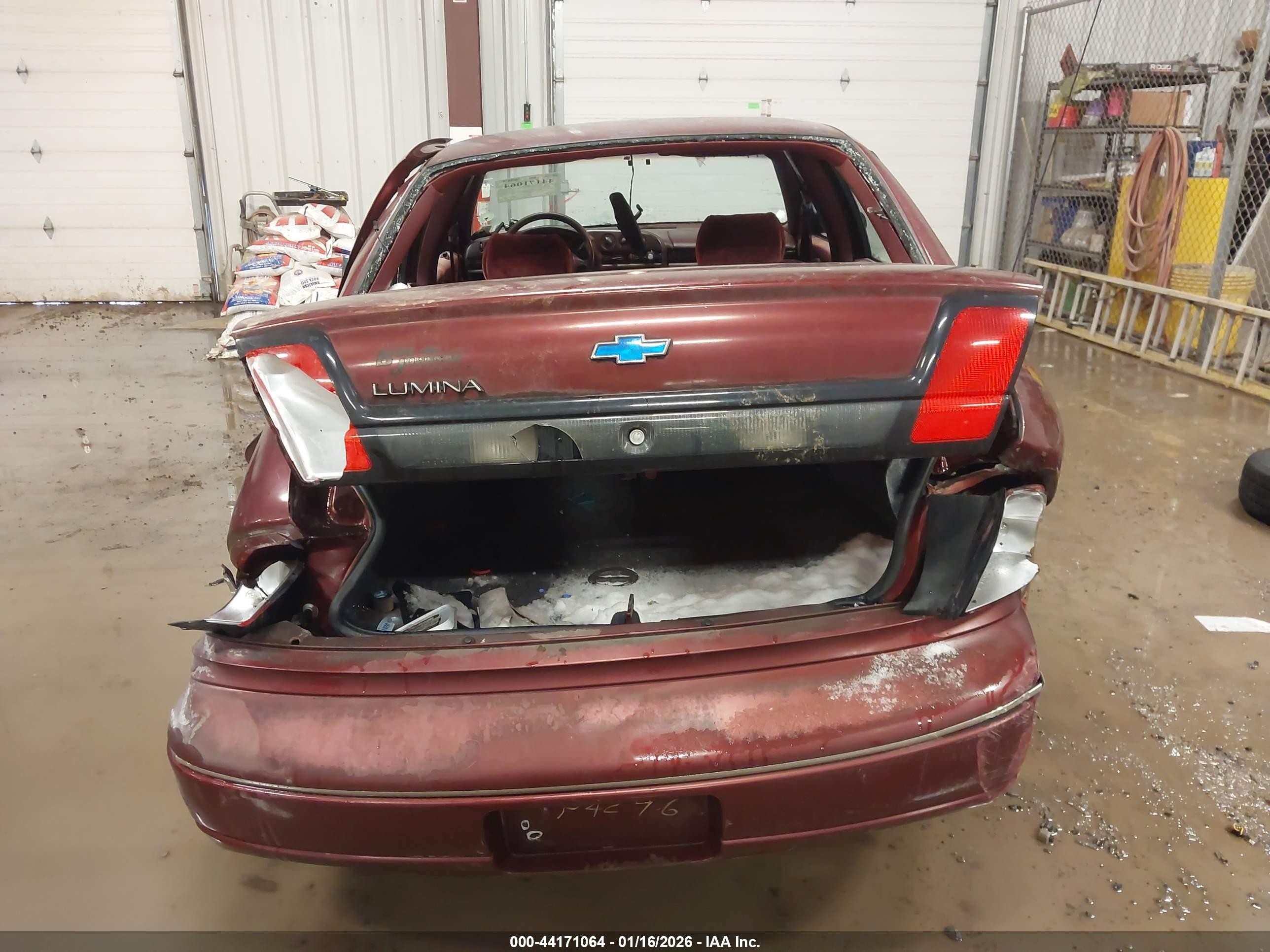 1996 Chevrolet Lumina   Red vin: 2G1WL52MXT1112224
