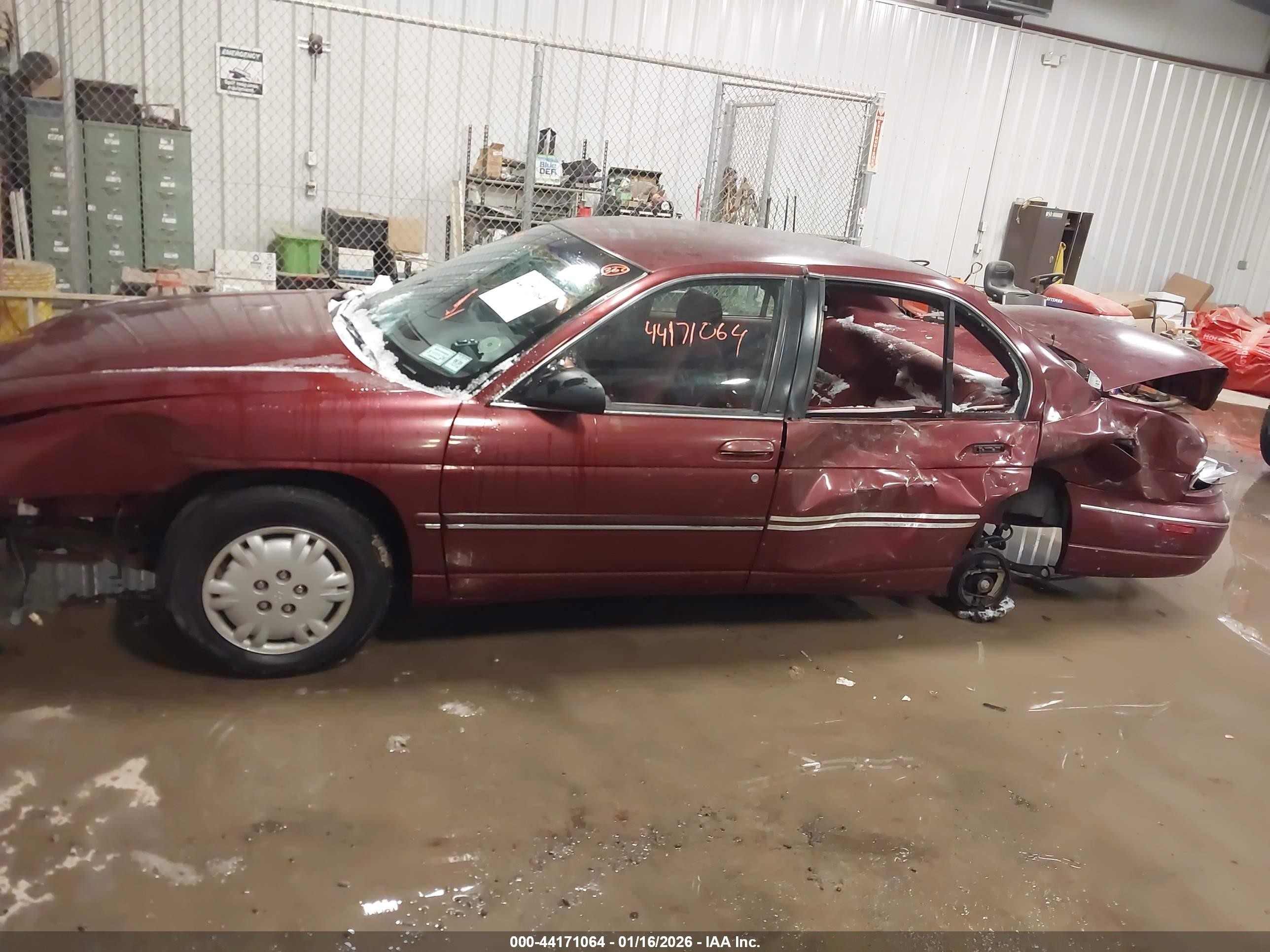 1996 Chevrolet Lumina   Red vin: 2G1WL52MXT1112224